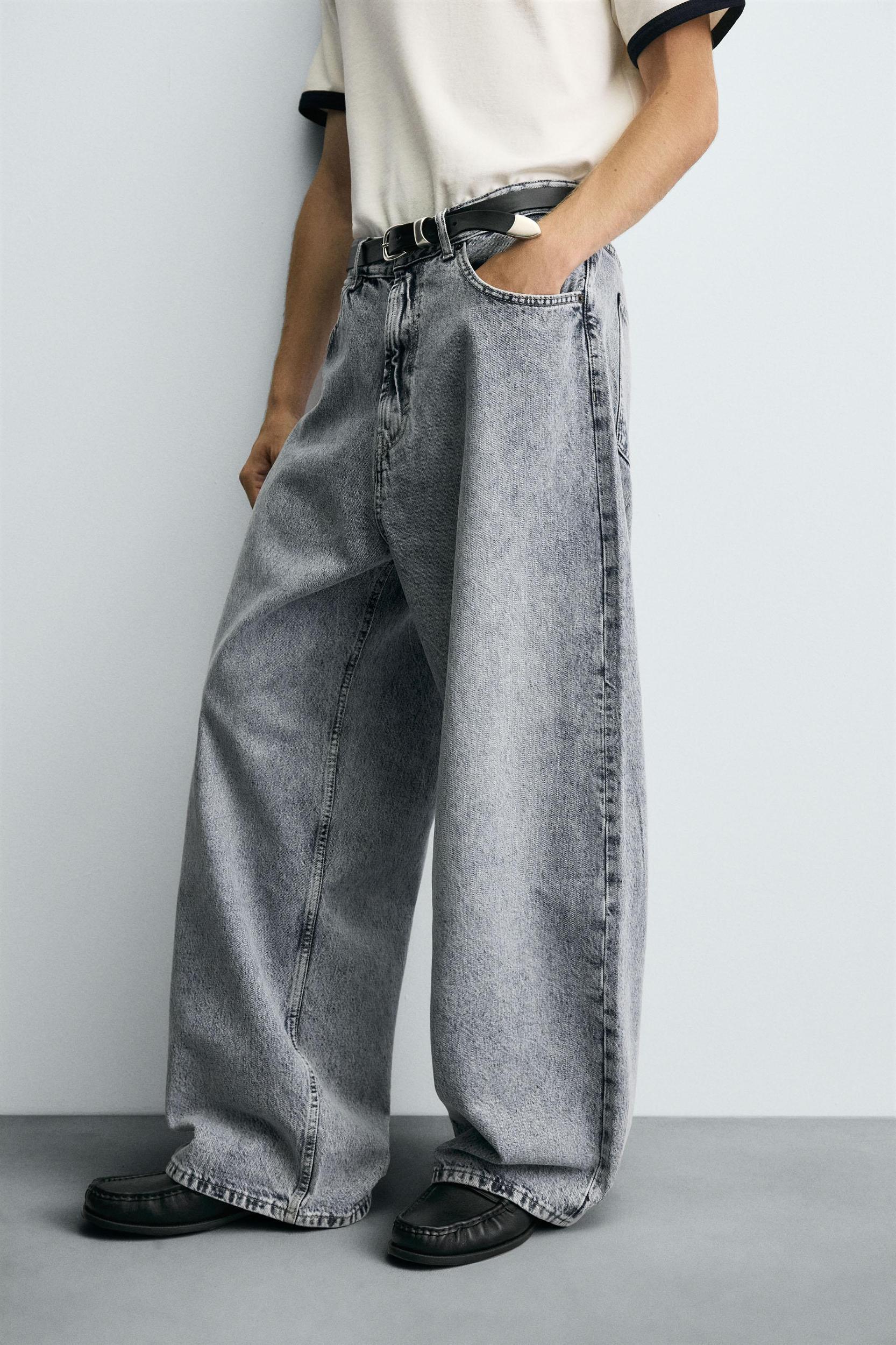 WIDE BAGGY FIT JEANS Product Image