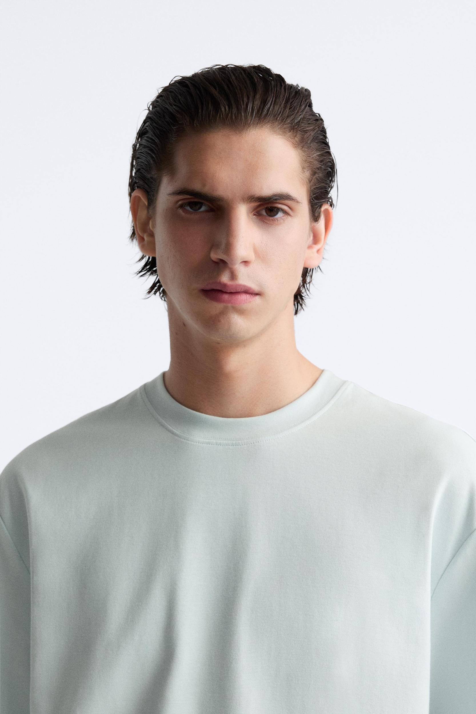 BASIC REGULAR FIT T-SHIRT Product Image
