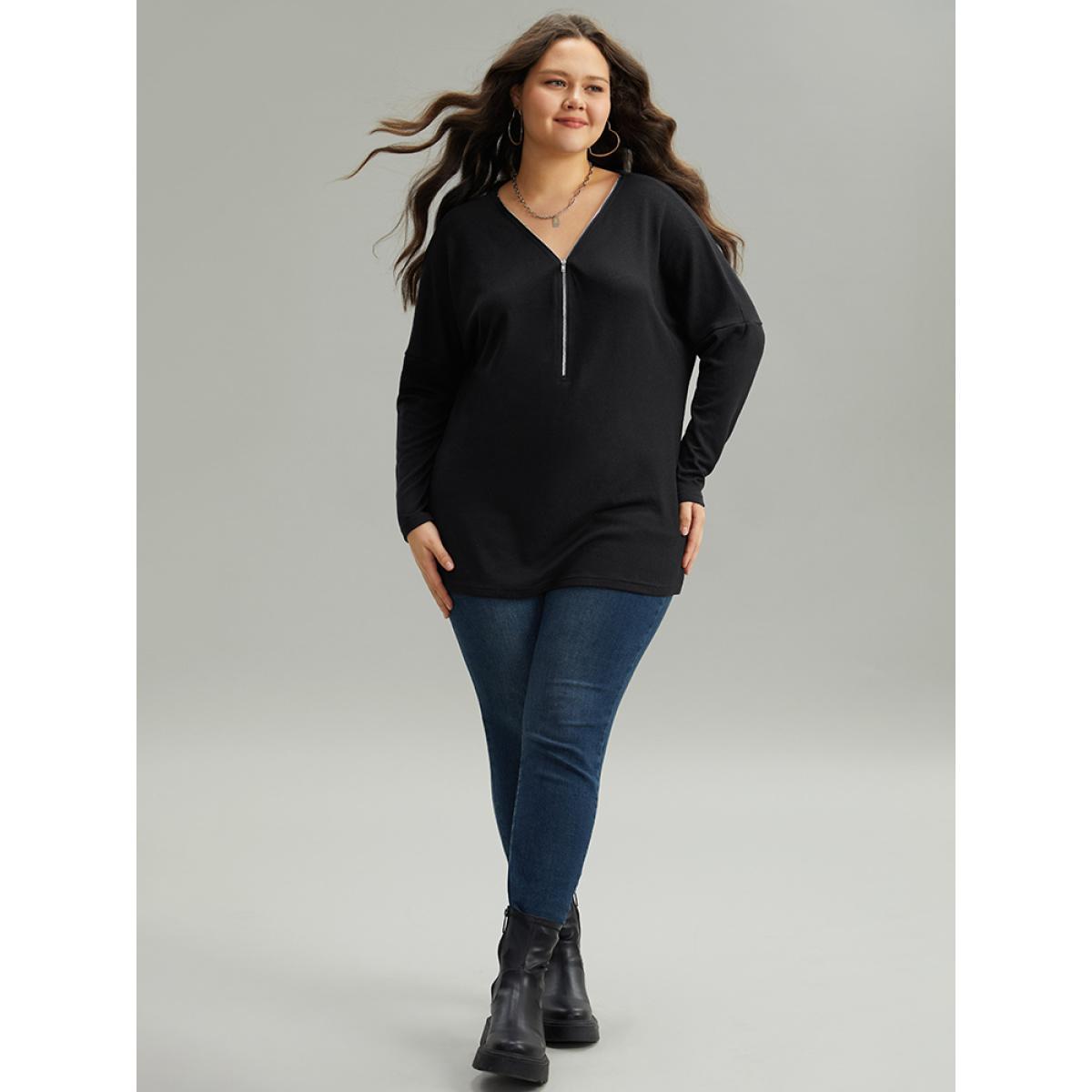 Plus Size Solid Zipper Detail Patchwork T-shirt Black Women Casual Plain Plain V-neck Dailywear T-shirts BloomChic 22-24/3X Product Image