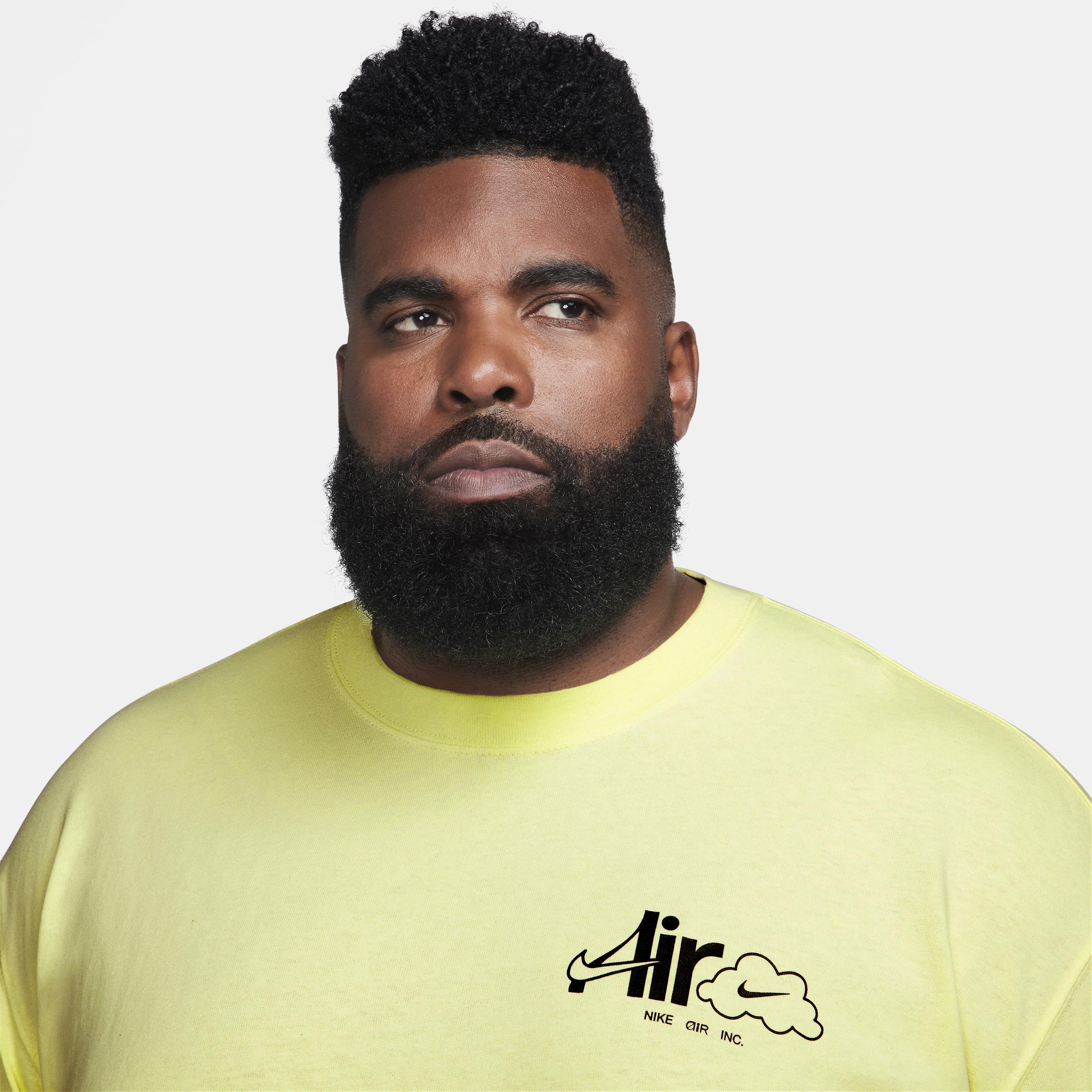 Nike Sportswear Men's Max90 T-Shirt Product Image