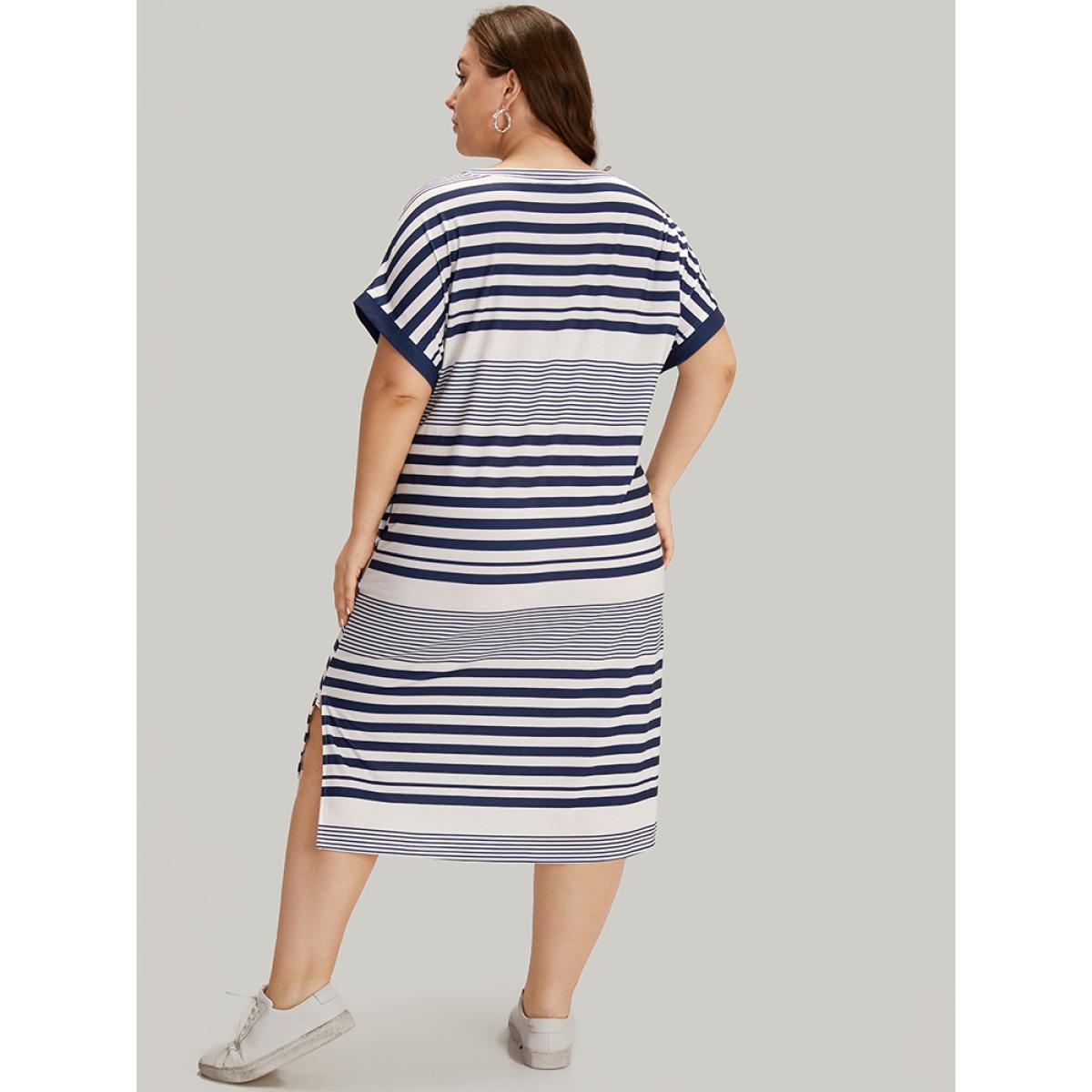 Plus Size Striped Print Dolman Sleeve Split Hem Pocket Dress Blue Women Casual Pocket Round Neck Short sleeve Curvy Midi Dress BloomChic 30/6X Product Image