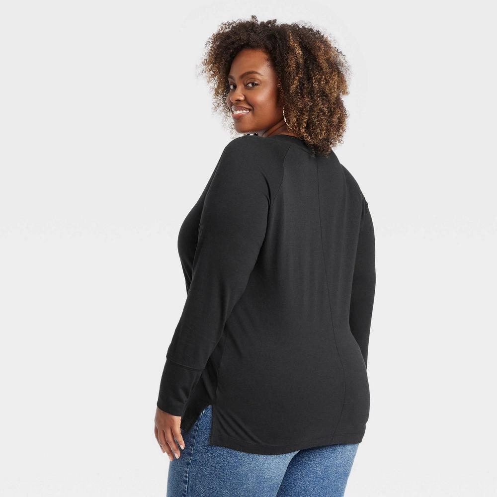 Womens Long Sleeve V-Neck T-Shirt - Ava & Viv Black 1X Product Image