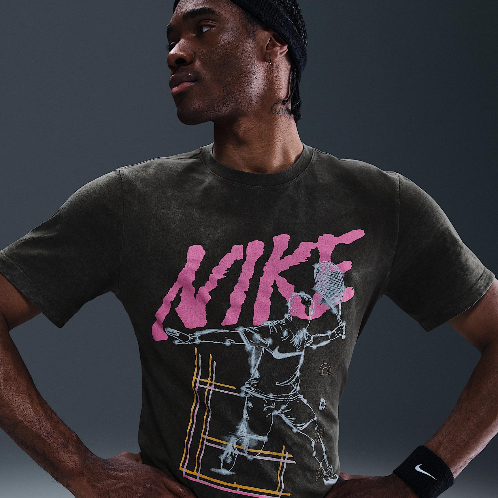NikeCourt Men's Tennis T-Shirt Product Image