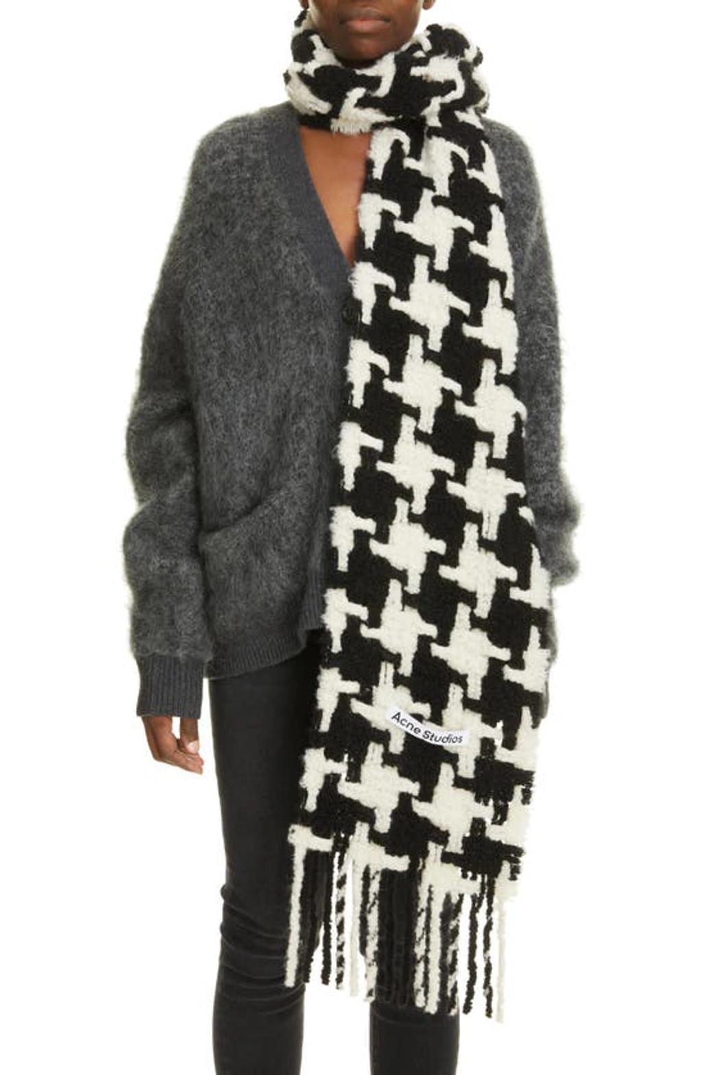 ACNE STUDIOS Fringed Houndstooth Alpaca-blend Scarf In White Black Product Image