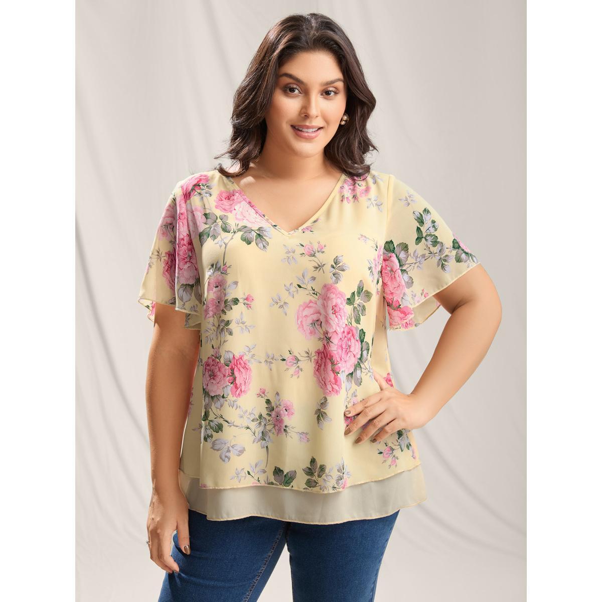 Plus Size Lightyellow Large Flower Print Layered Hem Blouse Women Short sleeve V-neck Everyday-Elegant Blouses BloomChic 12/L Product Image