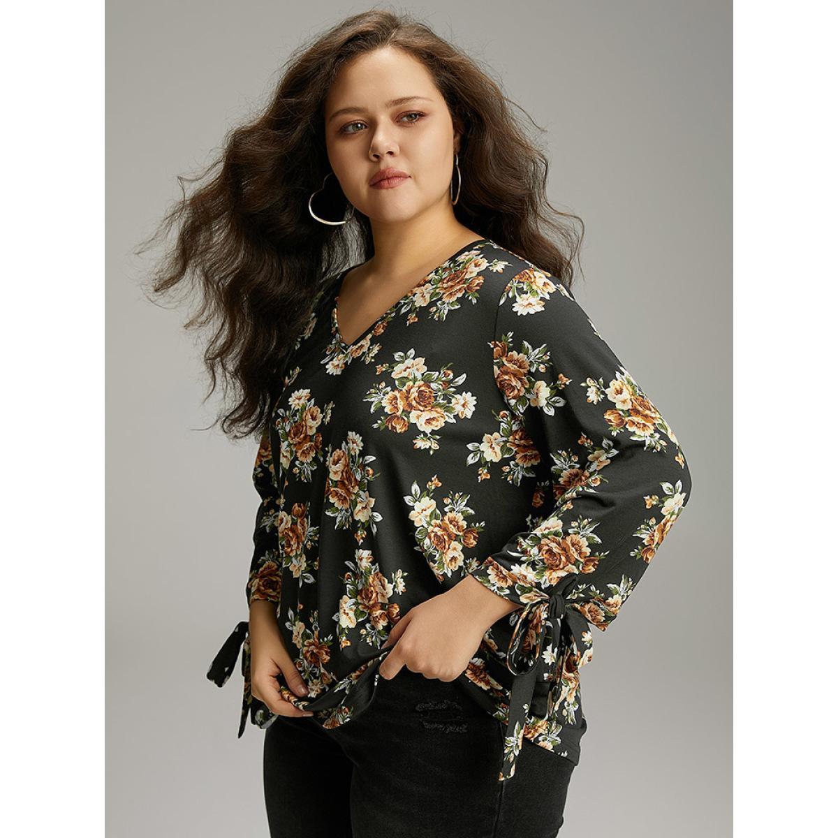 Plus Size Floral Print V Neck Ties Sleeve T-shirt Black Women Casual Cross straps Floral V-neck Dailywear T-shirts BloomChic 12/L Product Image