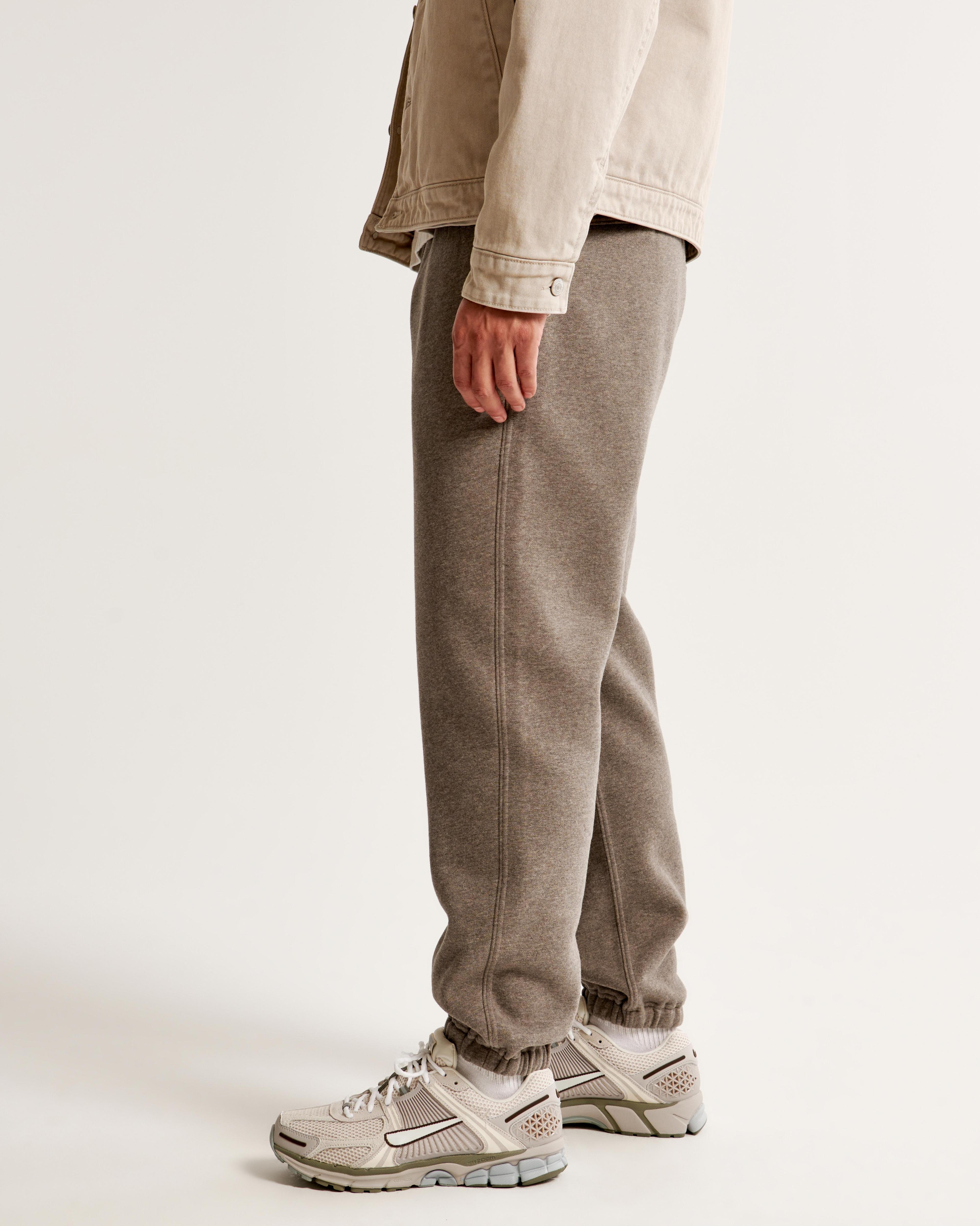 Essential Sweatpant Product Image