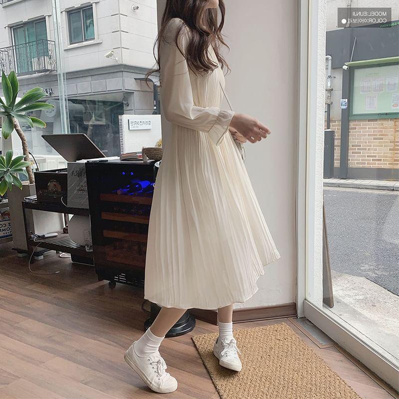 Puff-Sleeve Ruffle Trim Plain Shirred Midi A-Line Dress Product Image