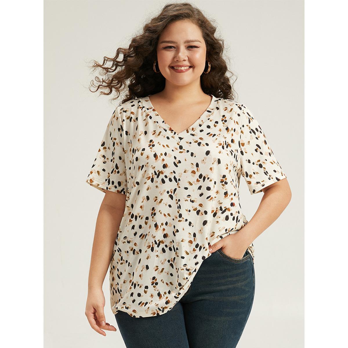 Plus Size Allover Print V Neck T-shirt Multicolor Women Casual Printed Ditsy Floral V-neck Dailywear T-shirts BloomChic 22-24/3X Product Image