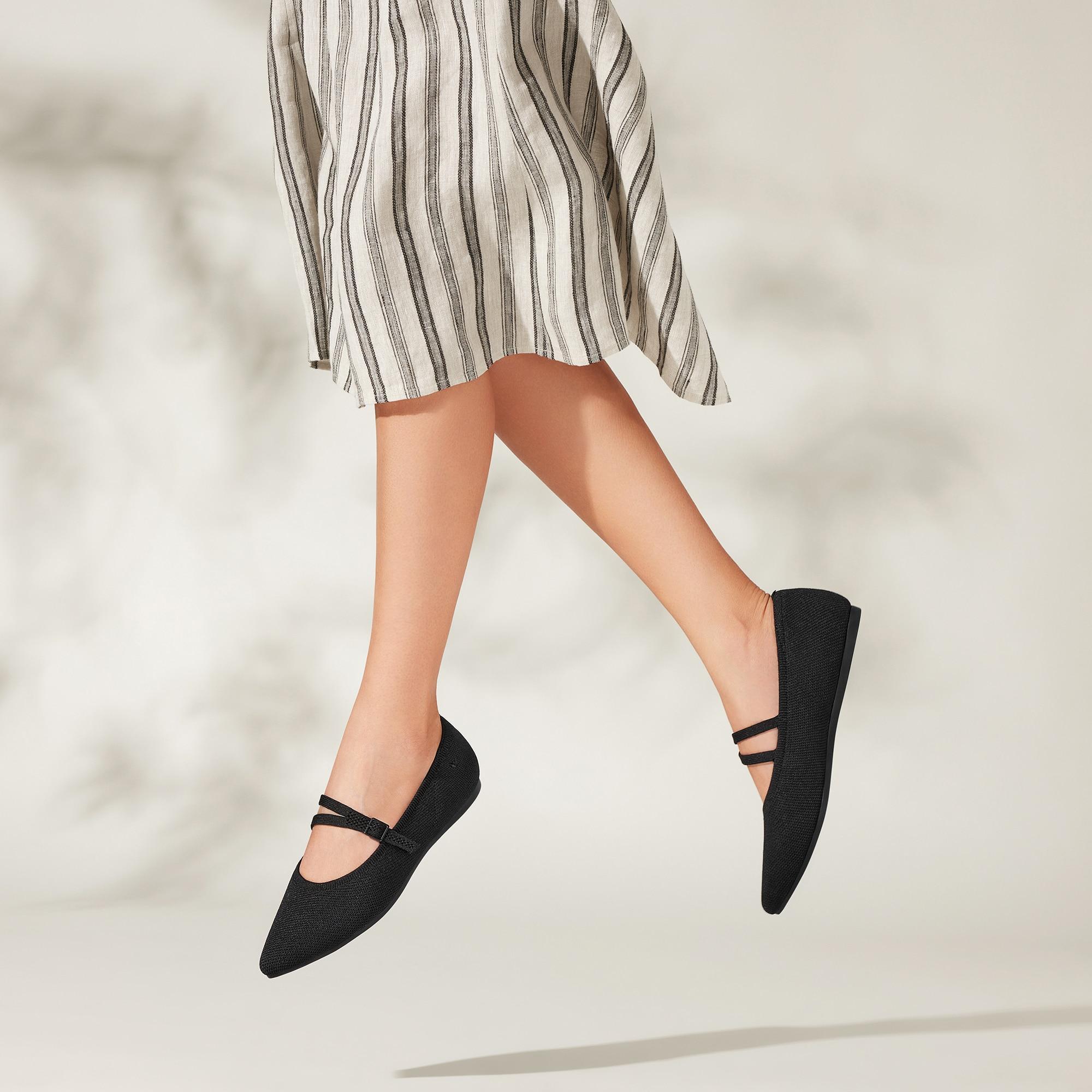 Pointed-Toe V-Strap Mary-Jane Flats (Aria Mary-Jane) Product Image