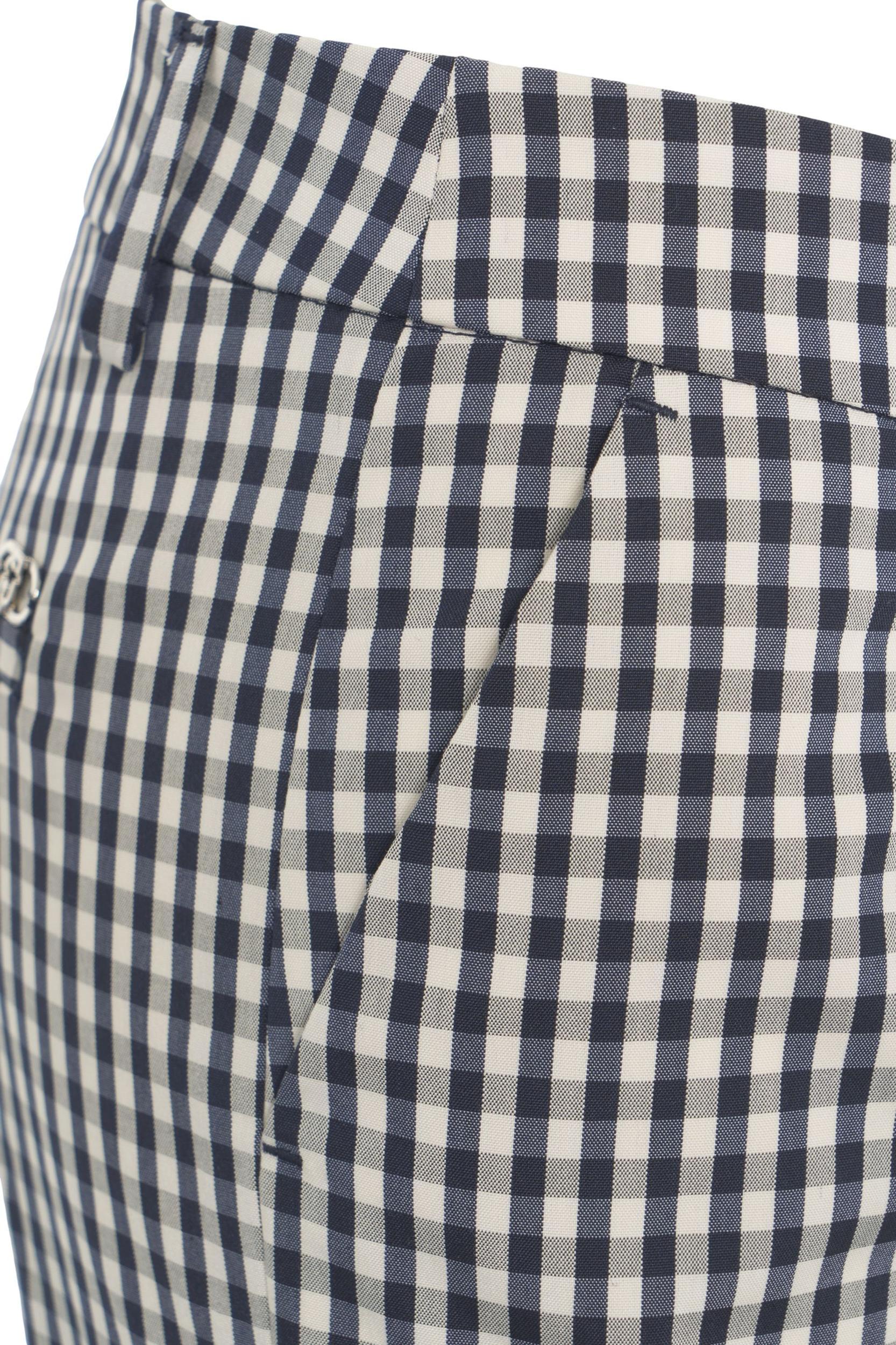 Capri pants Product Image