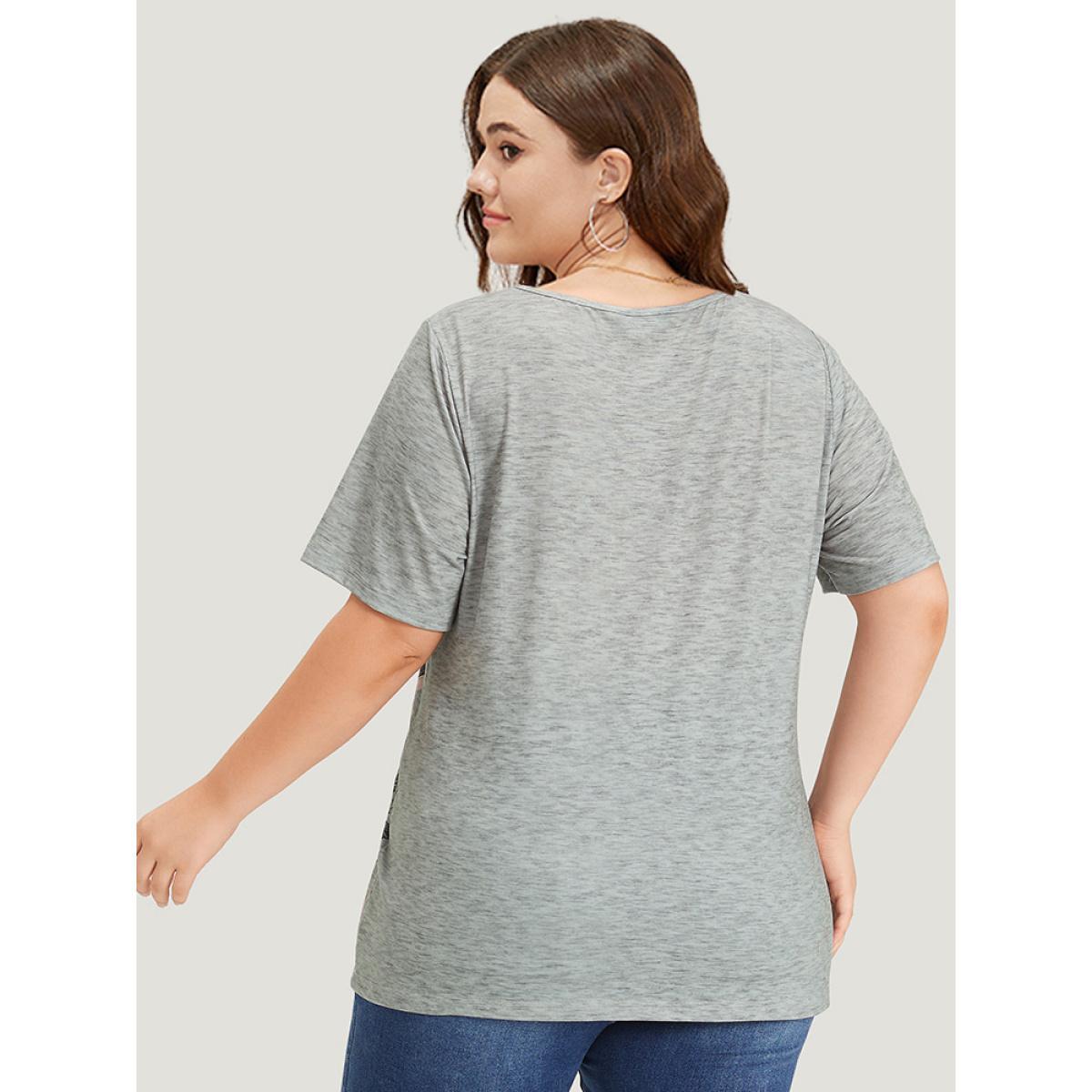 Plus Size Floral Print Contrast Crew Neck T-shirt Gray Women Elegant Printed Floral Round Neck Dailywear T-shirts BloomChic 28/5X Product Image
