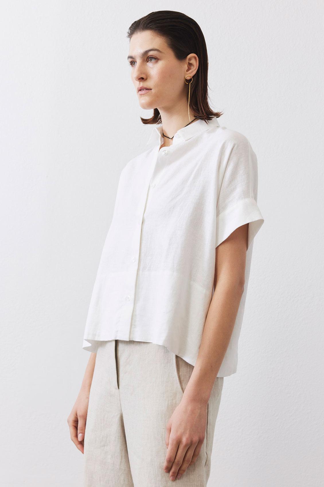 Boxy Linen Cropped Blouse Product Image
