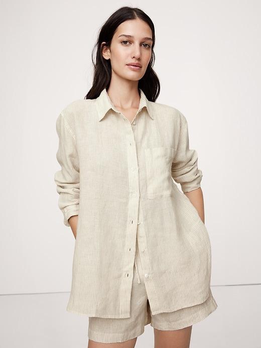 The Oversized Linen Shirt Product Image