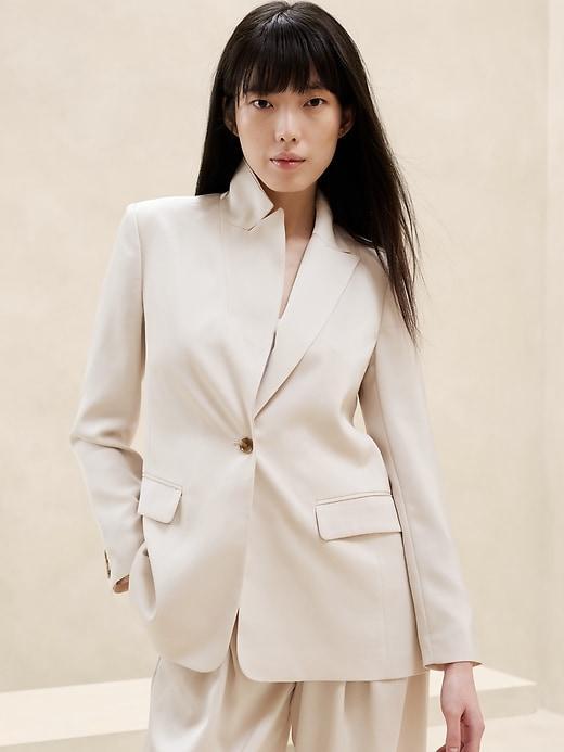 Silky Pocket Blazer Product Image