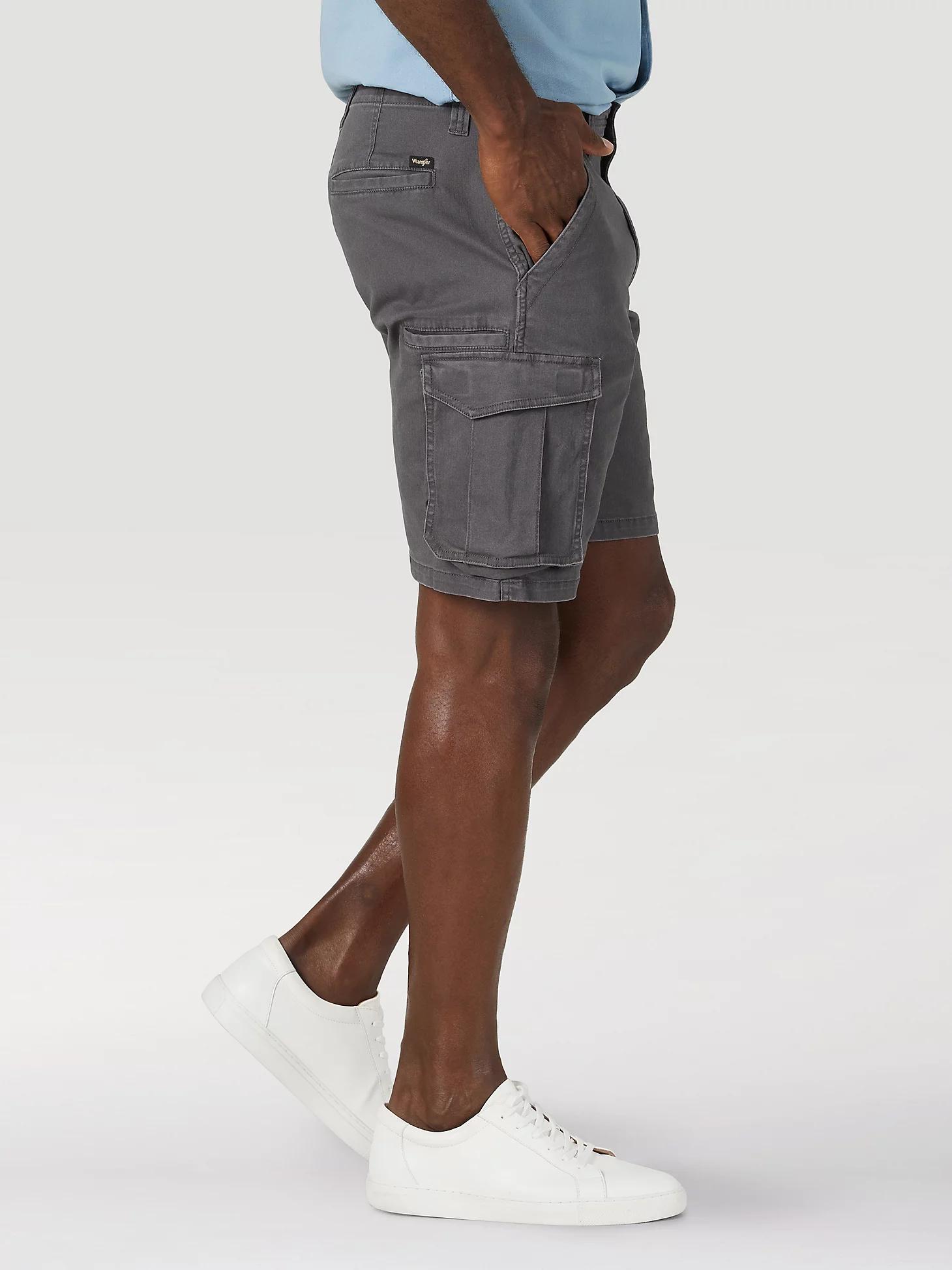 Men's Stretch Herringbone Cargo Short in Asphalt Product Image