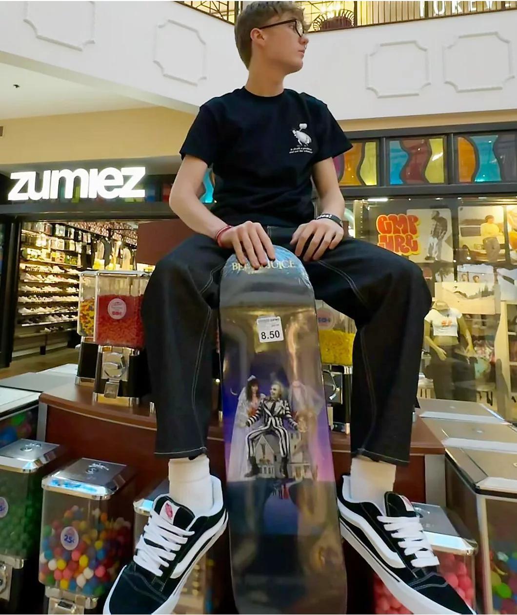 Vans Knu Skool Black & White Skate Shoes Product Image