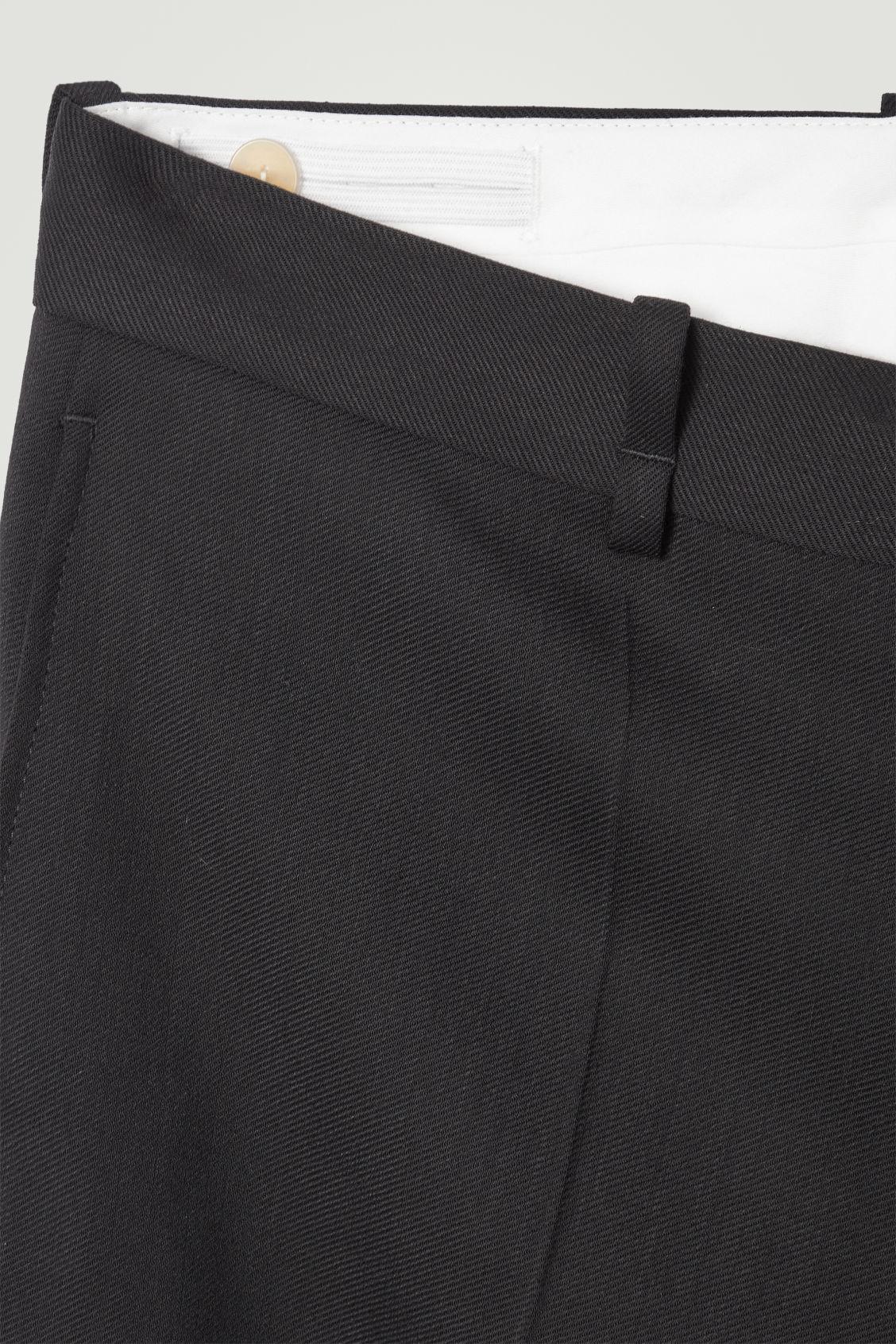 THE FOLD-UP TAPERED PANTS Product Image