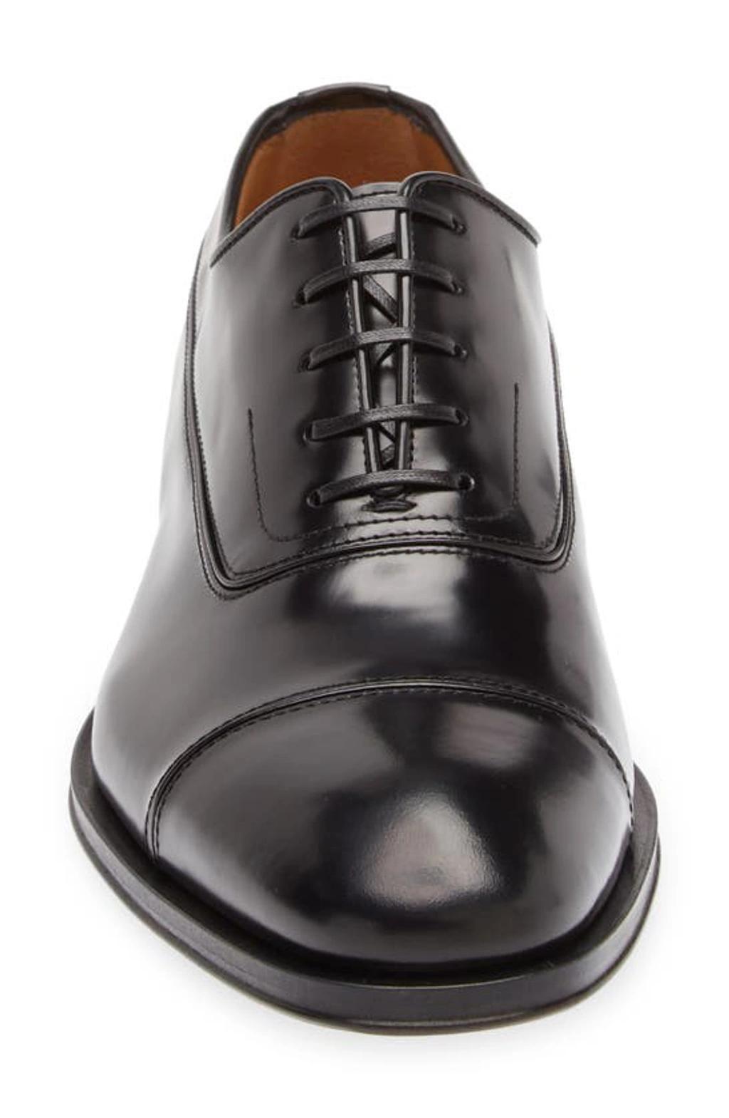 FERRAGAMO Riley Leather Oxford In Black Product Image