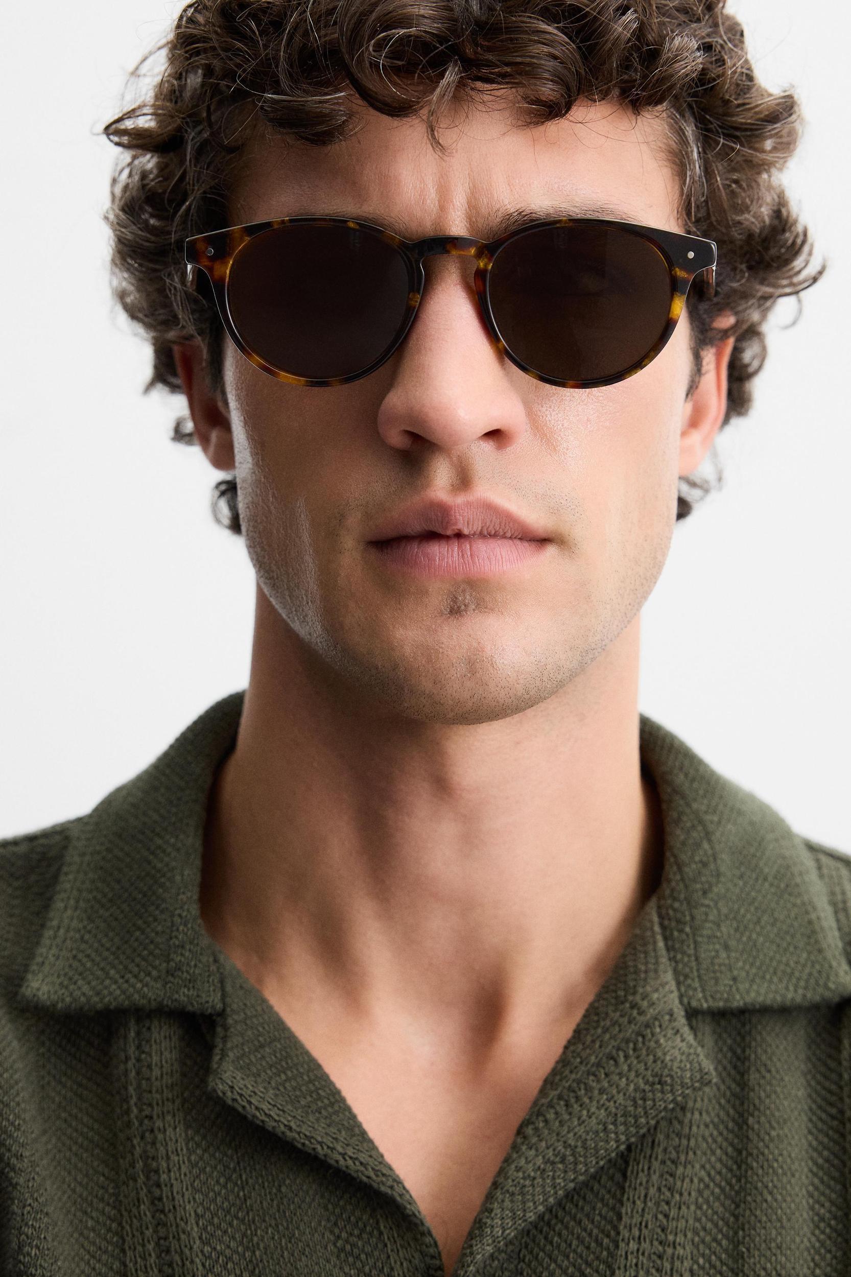 TEXTURED STRIPED SHIRT Product Image