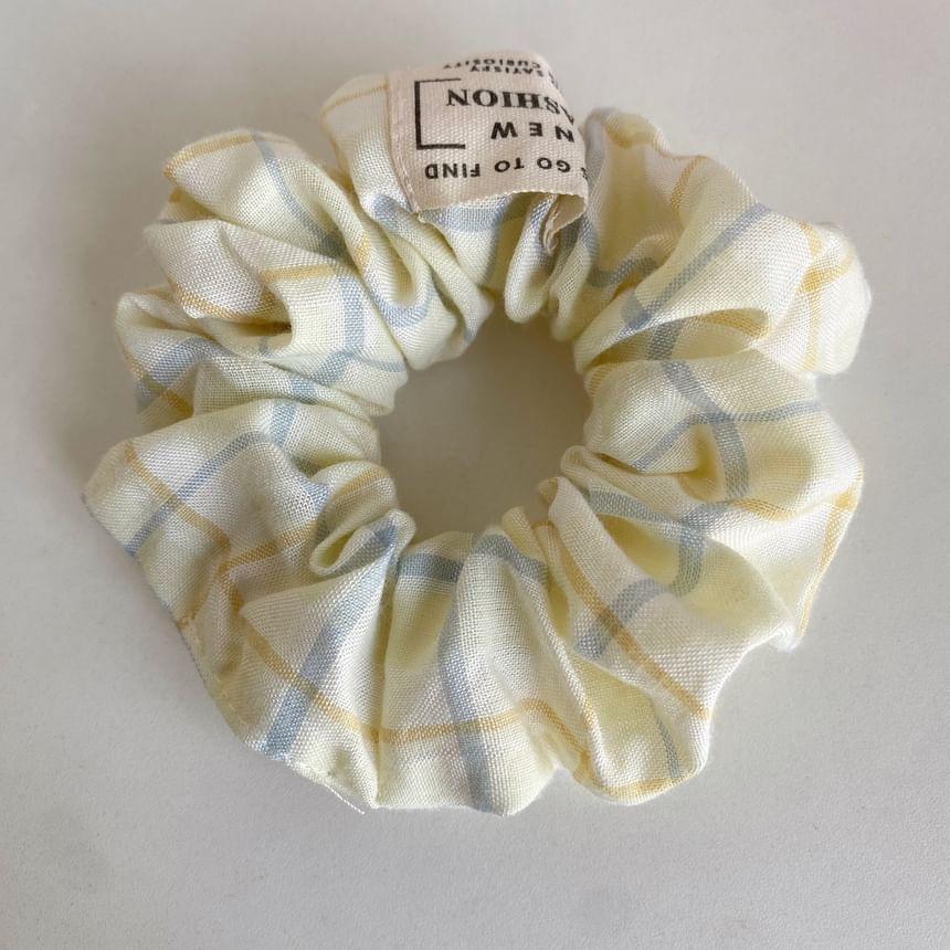 Plaid Hair Scrunchie Product Image