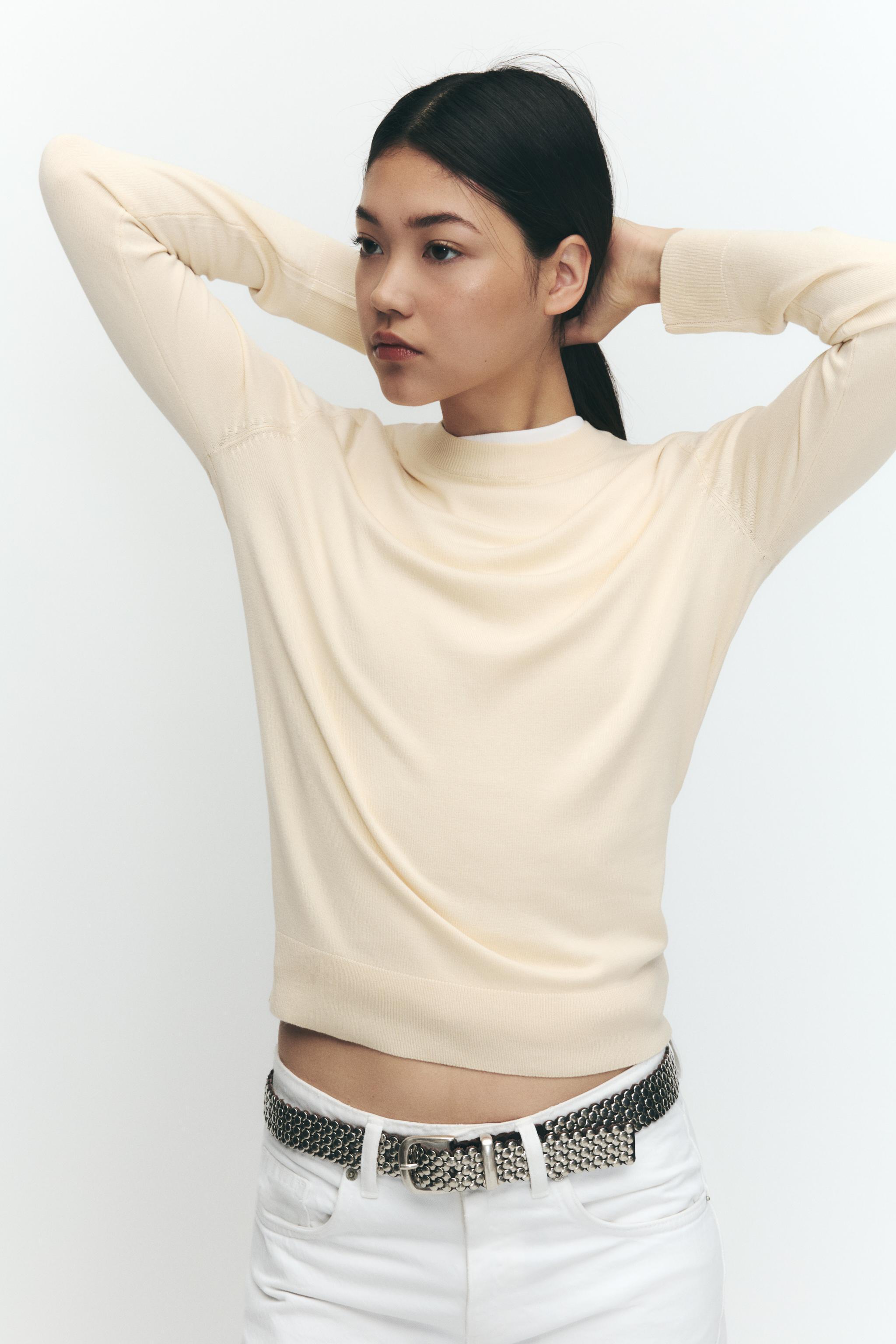 BASIC KNIT SWEATER Product Image