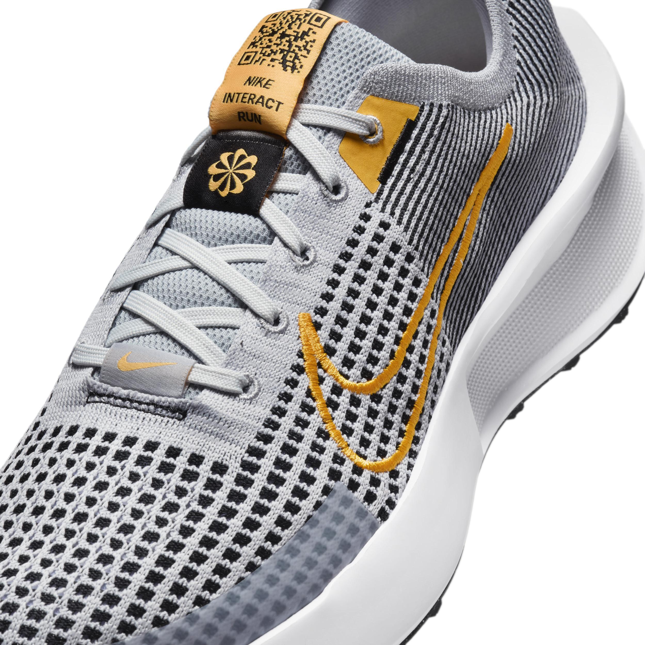 Nike Interact Run Men's Road Running Shoes Product Image