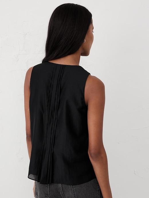 Keyhole Pleated Top Product Image