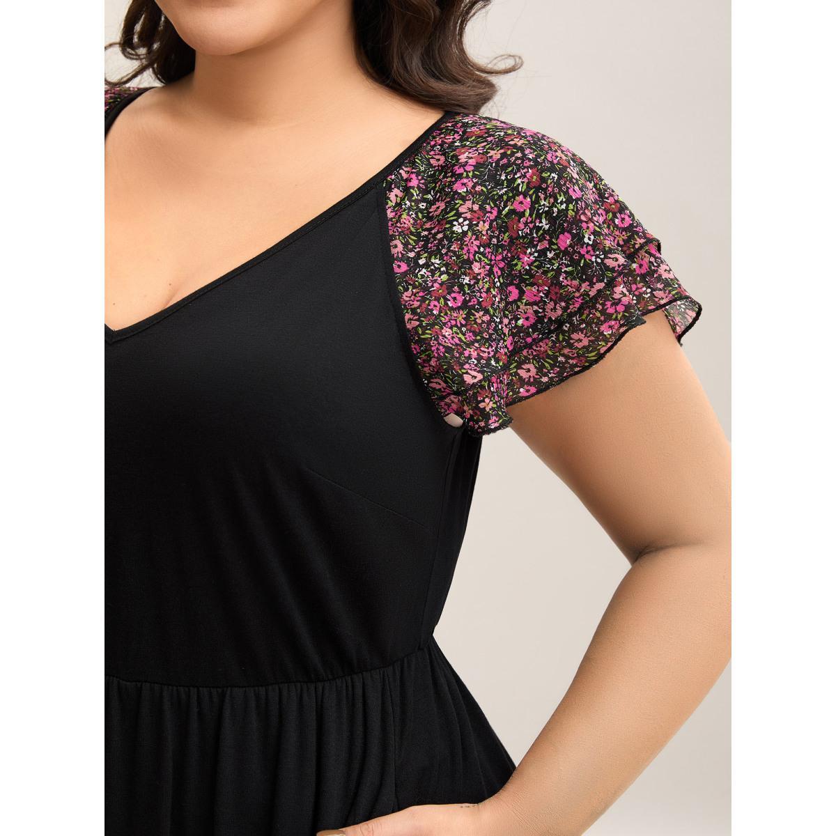 Plus Size Floral Sleeves Spliced Pockets Midi Dress Black Women V-neck Cap Sleeve Curvy BloomChic 18-20/2X Product Image