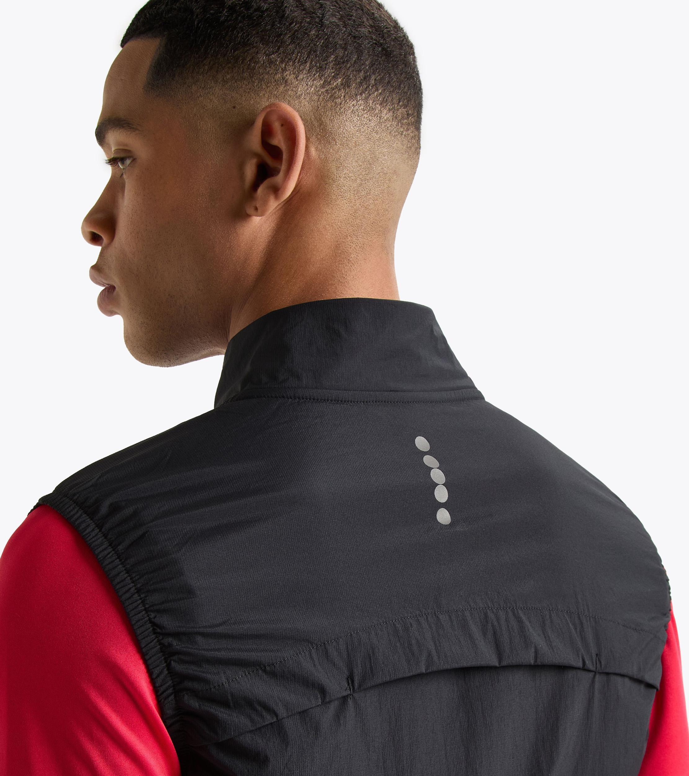 PACKABLE VEST Product Image