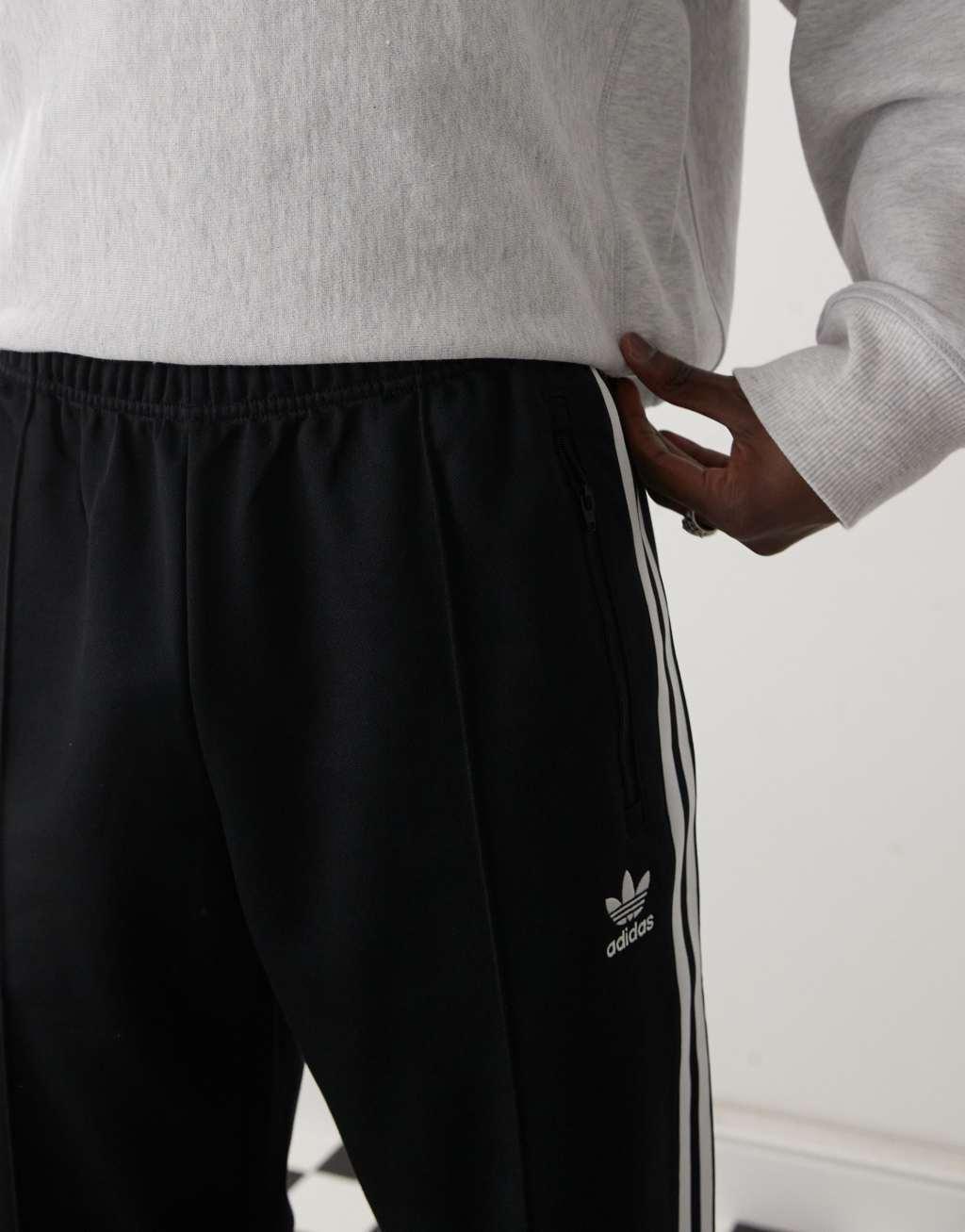 adidas Originals Classics trackpants in black Product Image