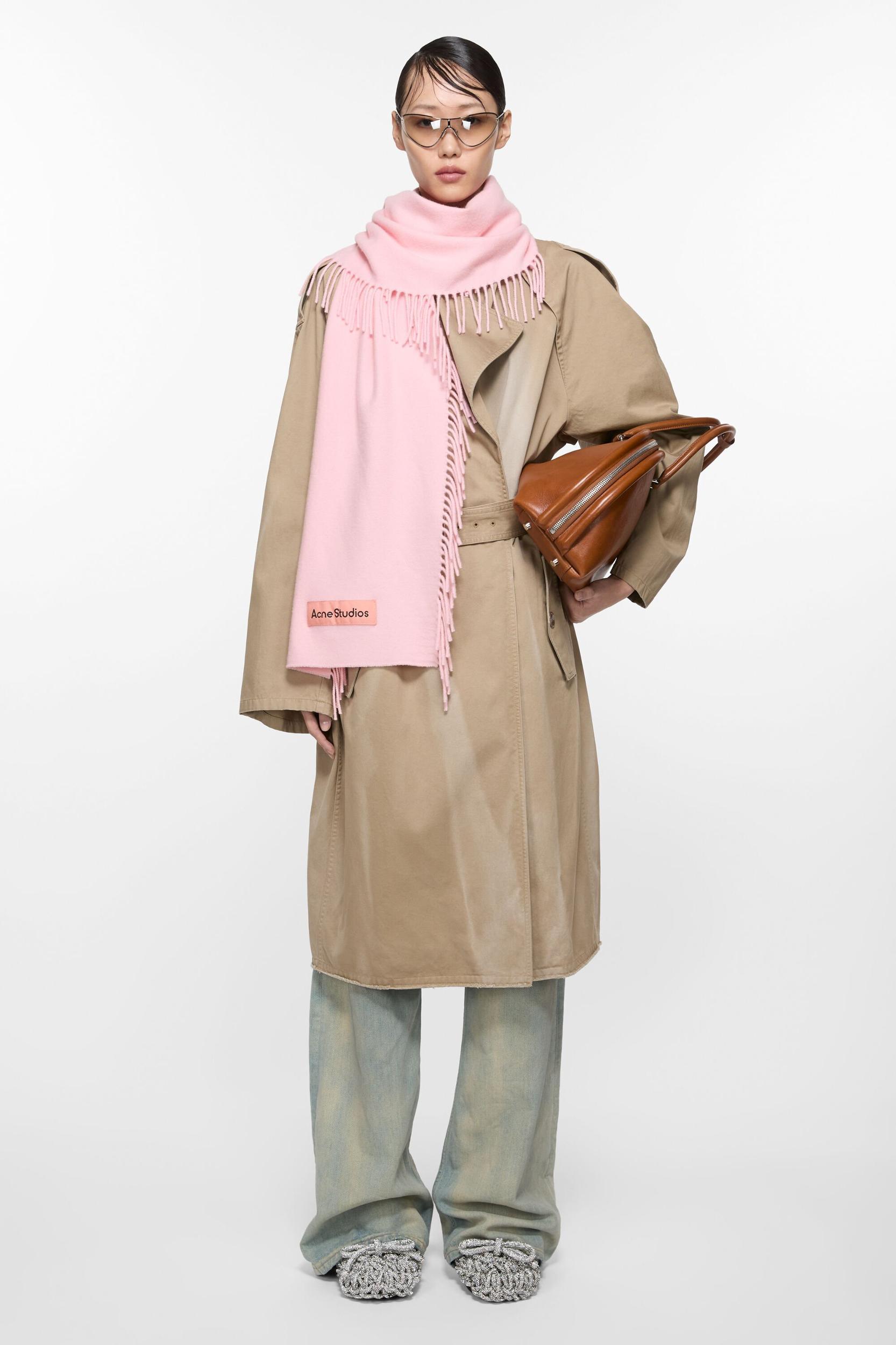 Fringe wool scarf Product Image