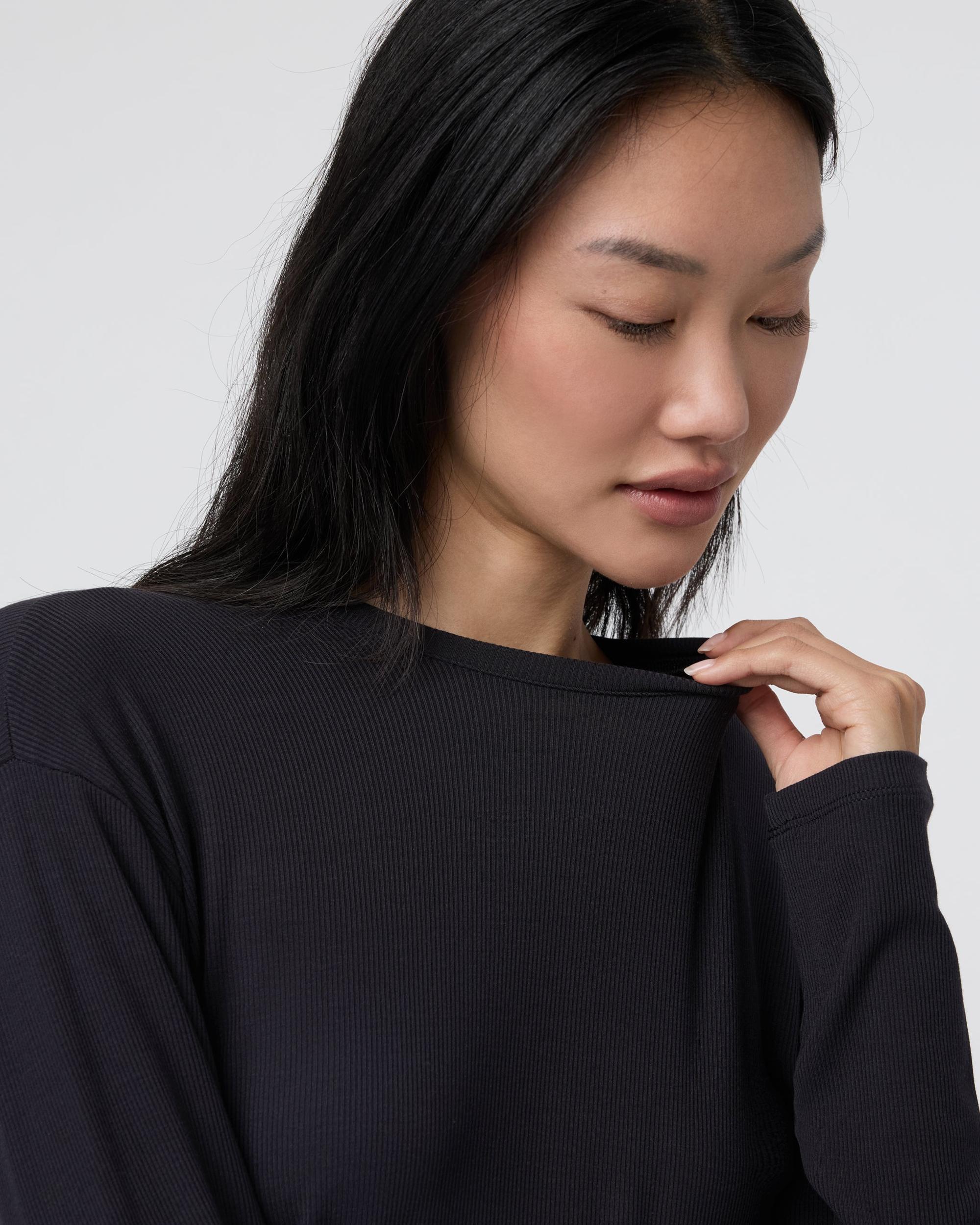 Long Sleeve Cove Relaxed Tee Product Image