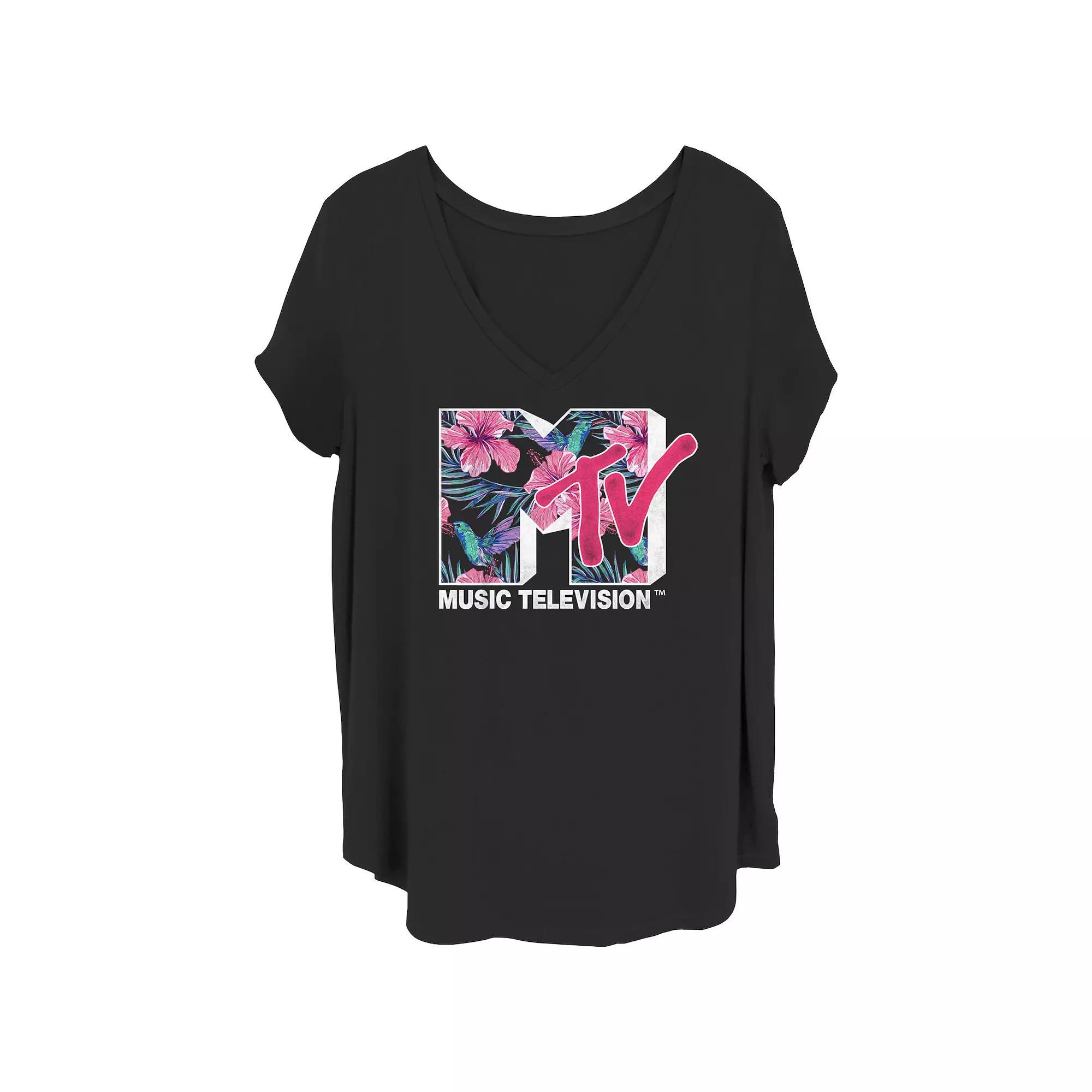 Juniors' Plus Clueless Cast Group V-Neck Graphic Tee, Women's, Size: 1XL, Black Product Image