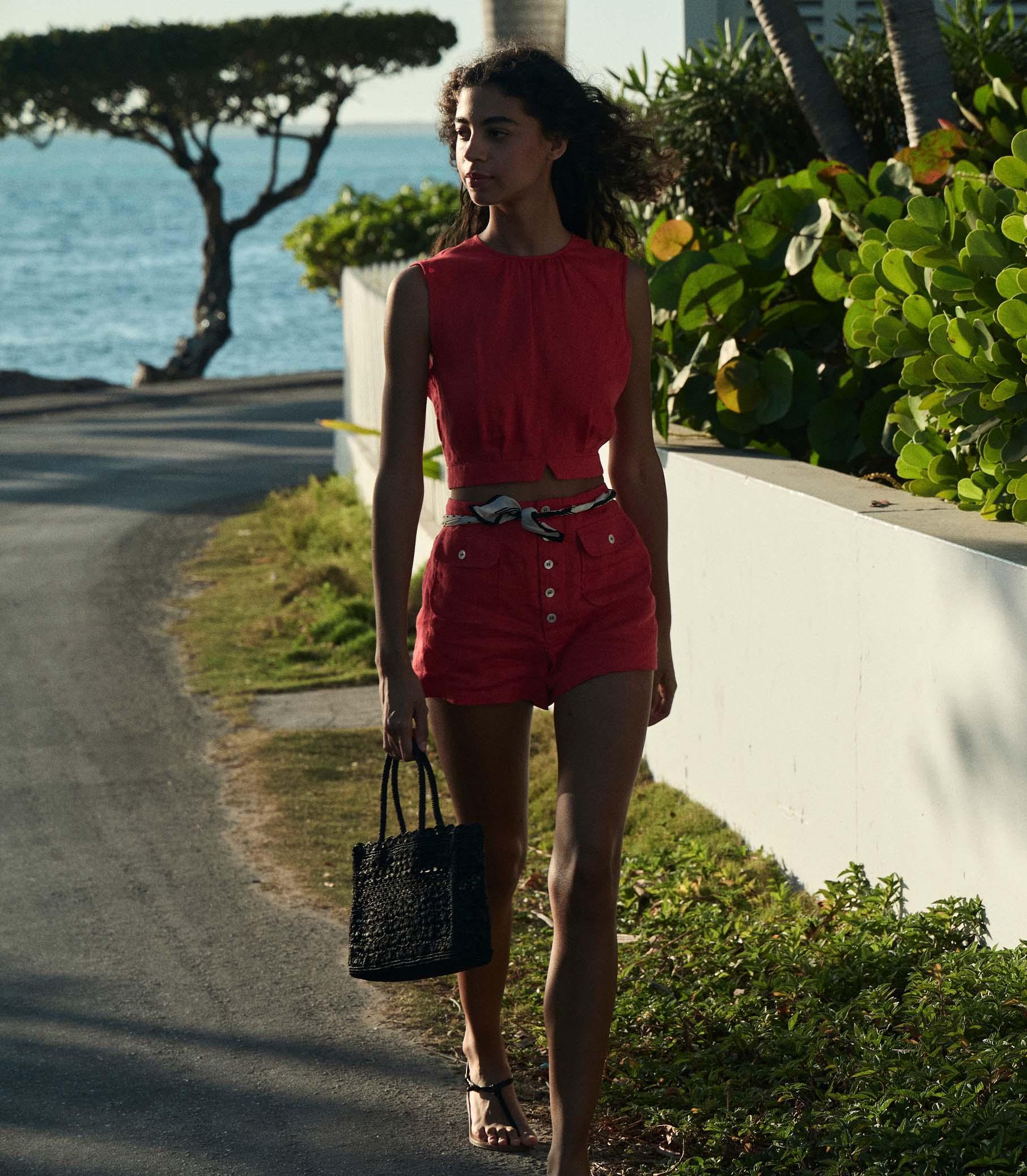 DARLING SHORT -- SCARLET Product Image