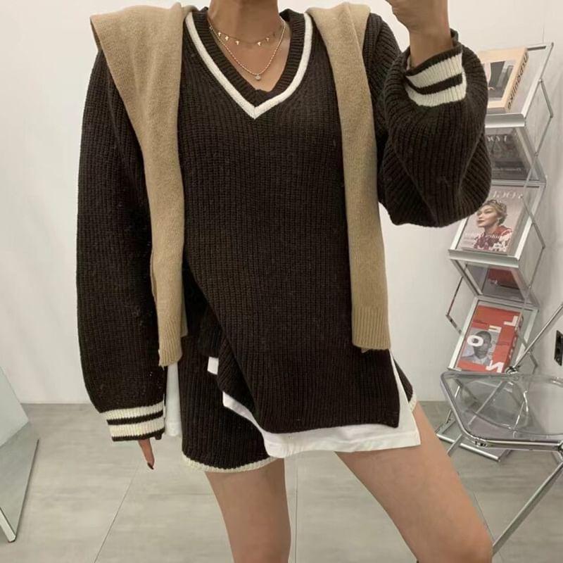 Set: Long-Sleeve V-Neck Contrast Trim Sweater + High Waist Shorts Product Image