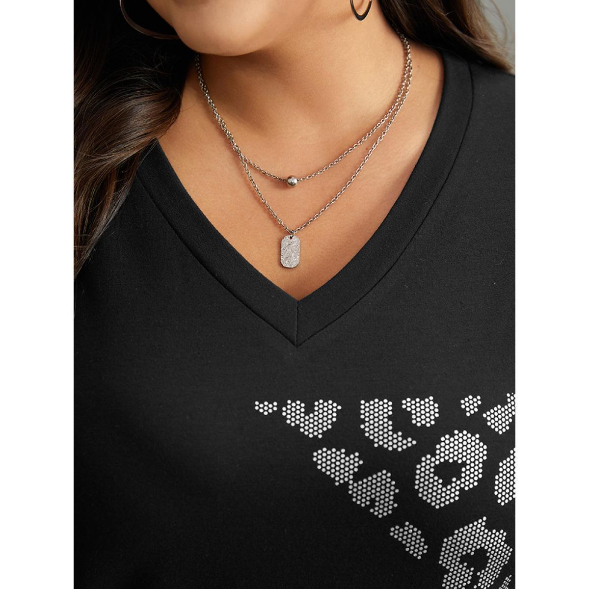 Plus Size Leopard & Star Print Round Neck Sweatshirt Women Black Casual Printed V-neck Dailywear Sweatshirts BloomChic 18-20/2X Product Image