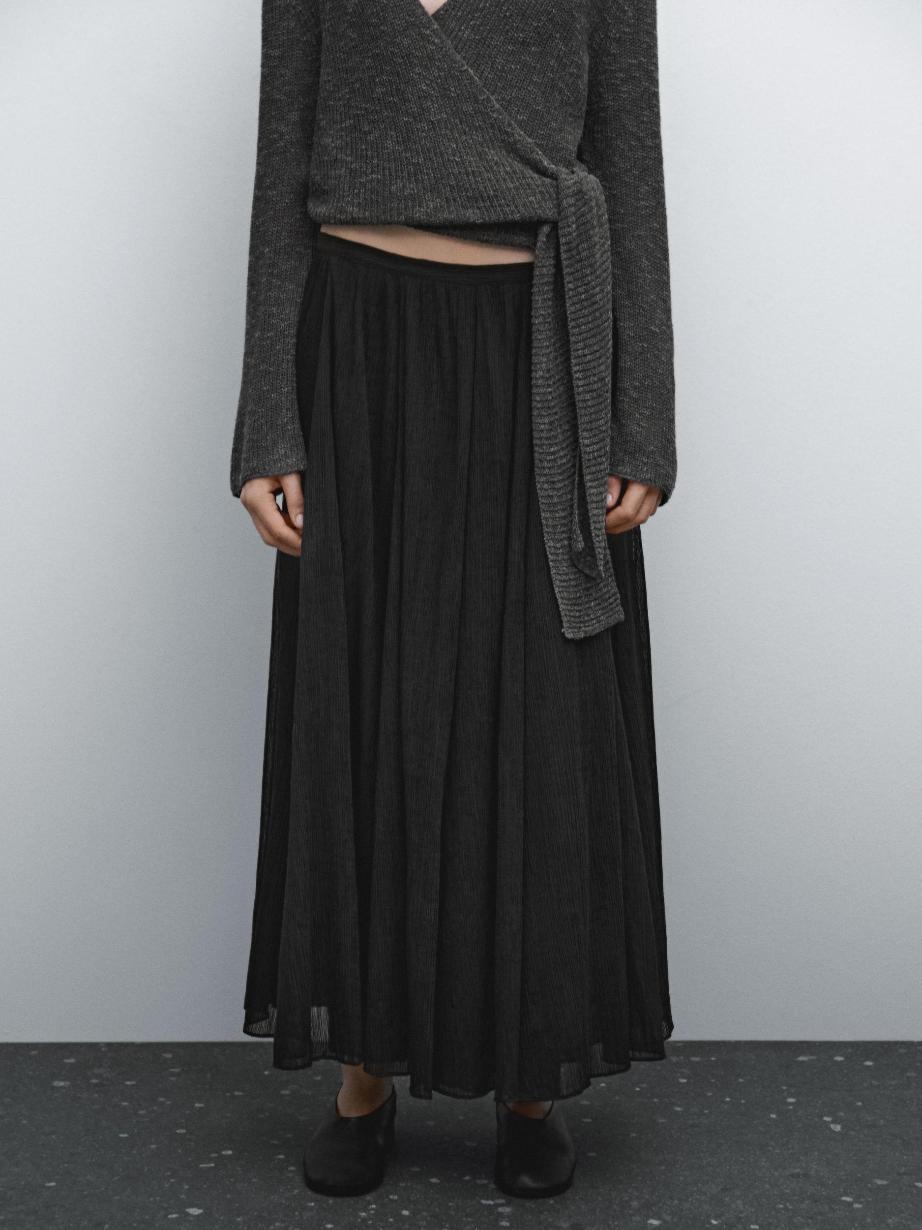 Voluminous pleated midi skirt Product Image