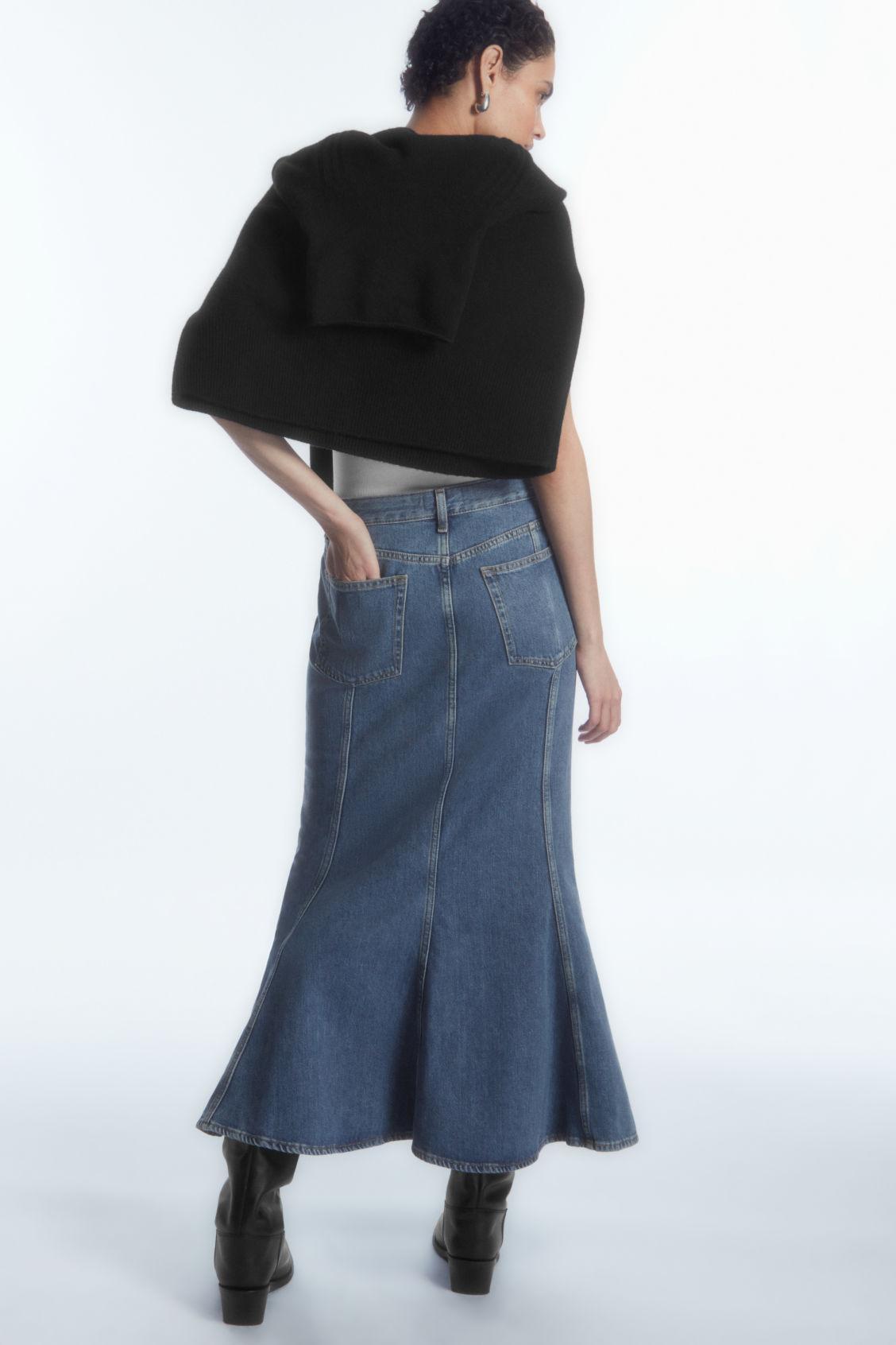 PANELED FLARED DENIM SKIRT Product Image