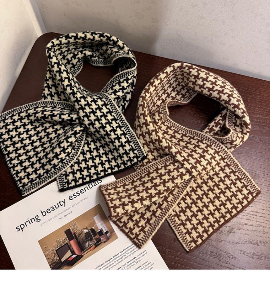 Houndstooth Scarf Product Image