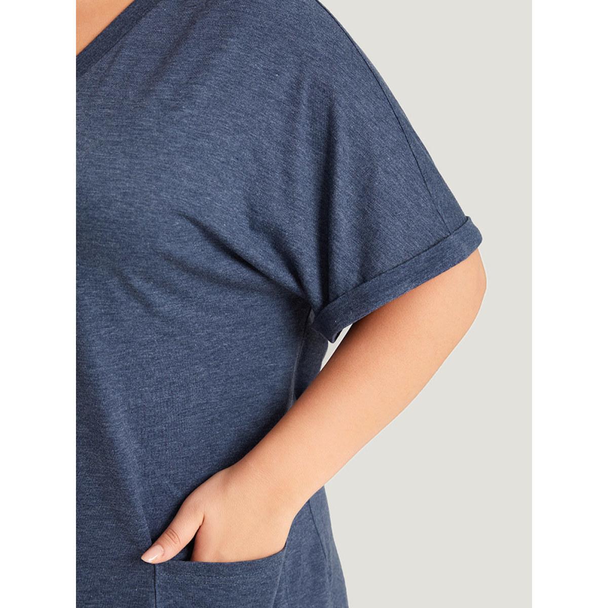 Plus Size Plain Patched Pocket Cuffed Sleeve Heather T-shirt Blue Women Casual Heather Plain V-neck Dailywear T-shirts BloomChic 28/5X Product Image