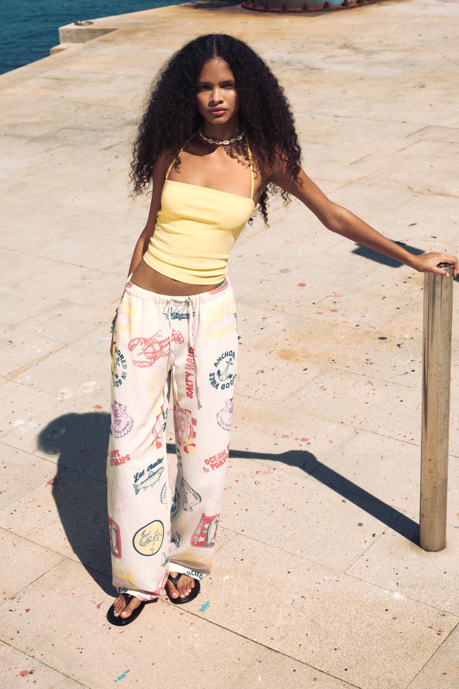 Rustic printed pants Product Image