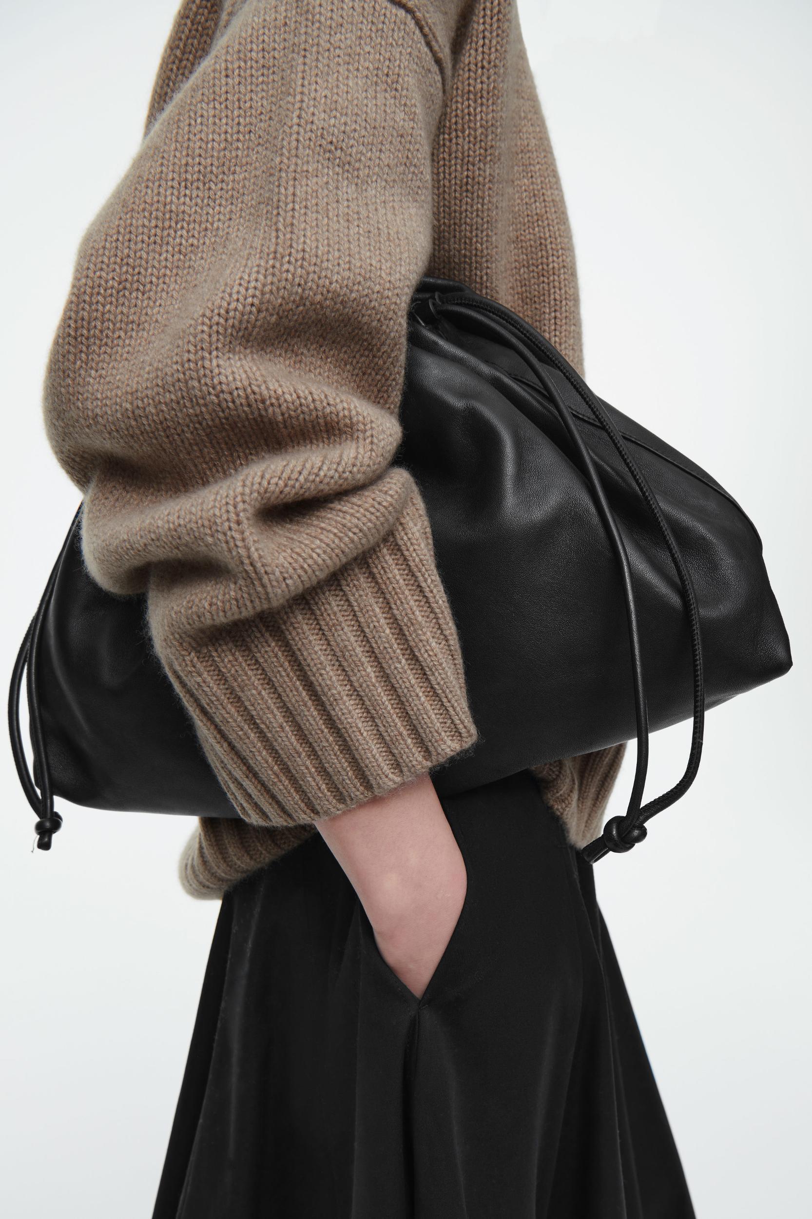 CHUNKY PURE CASHMERE TURTLENECK SWEATER Product Image