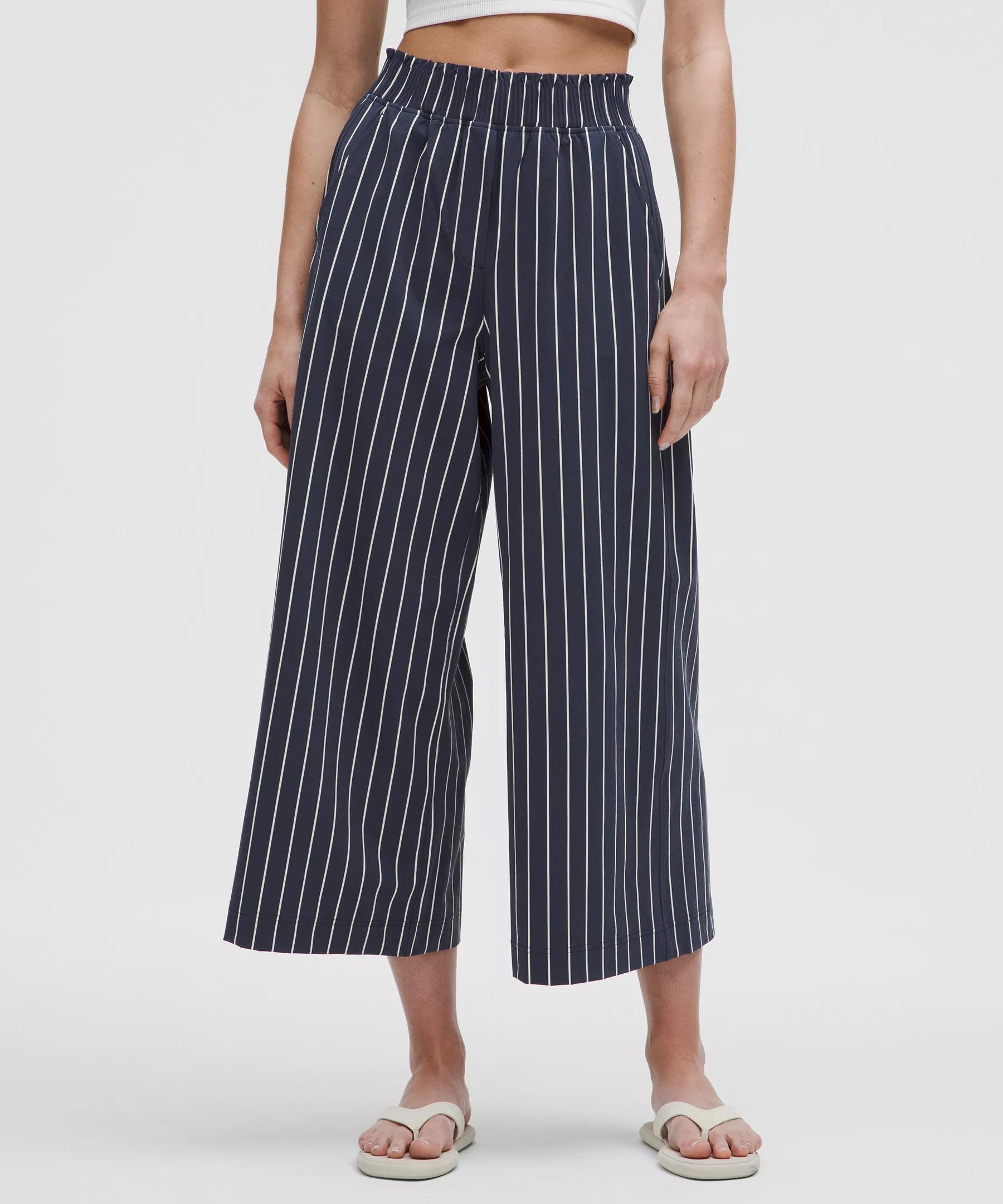 Stretch Woven Ruffle-Waist Wide-Leg Cropped Pant Product Image