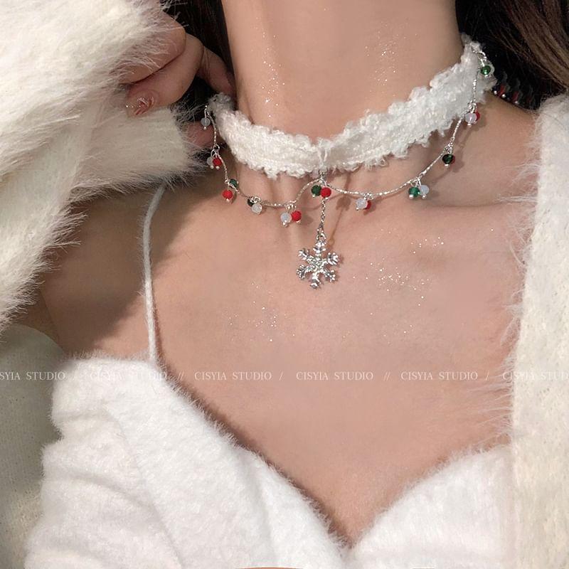 Snowflake Pendant Beaded Choker Product Image