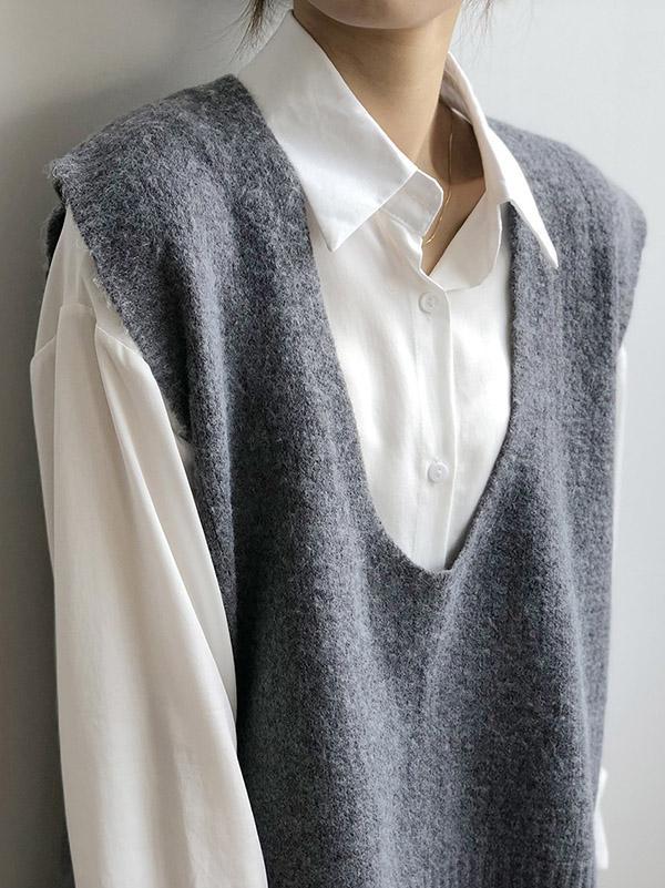 Knitting Irregularity Solid V-Neck Vest Product Image