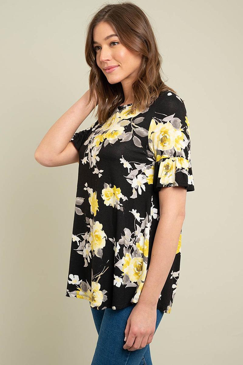 Floral top with ruffle sleeves Product Image