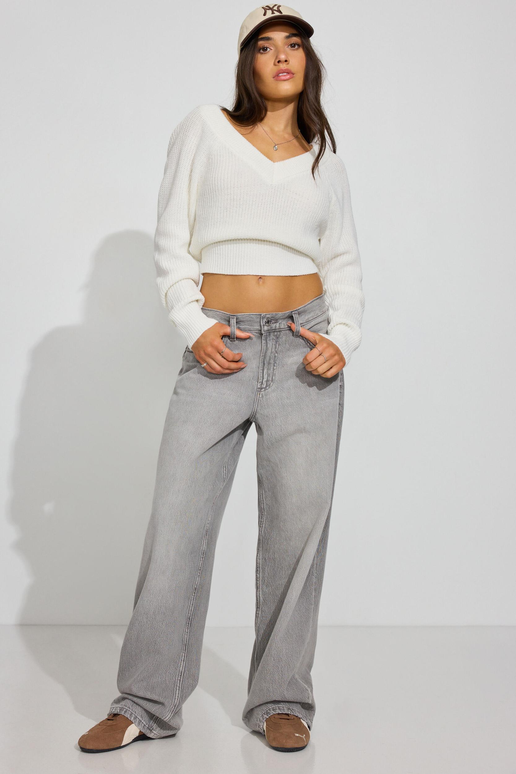 Low Rise Baggy Jeans Product Image