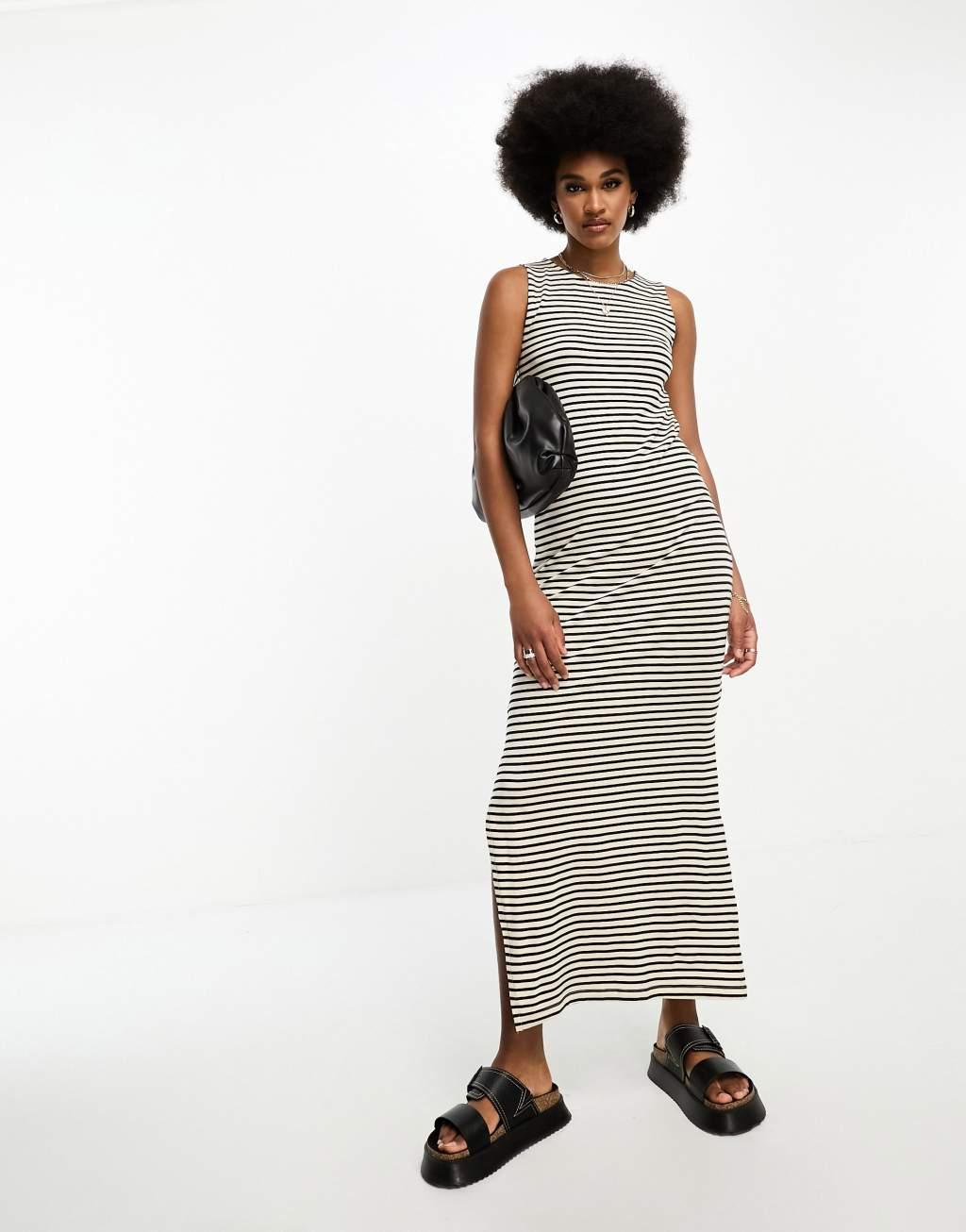 Vero Moda Aware Tall sleeveless maxi dress Product Image