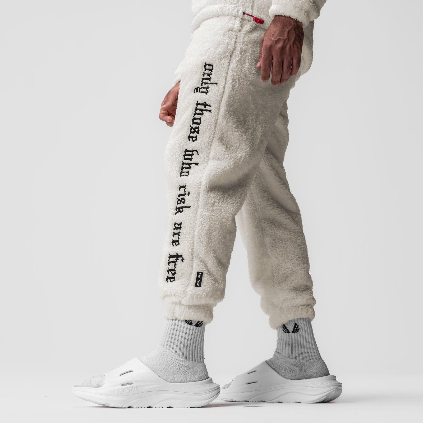 0692. Sherpa Recovery Sweats - Ivory Cream/Black Product Image